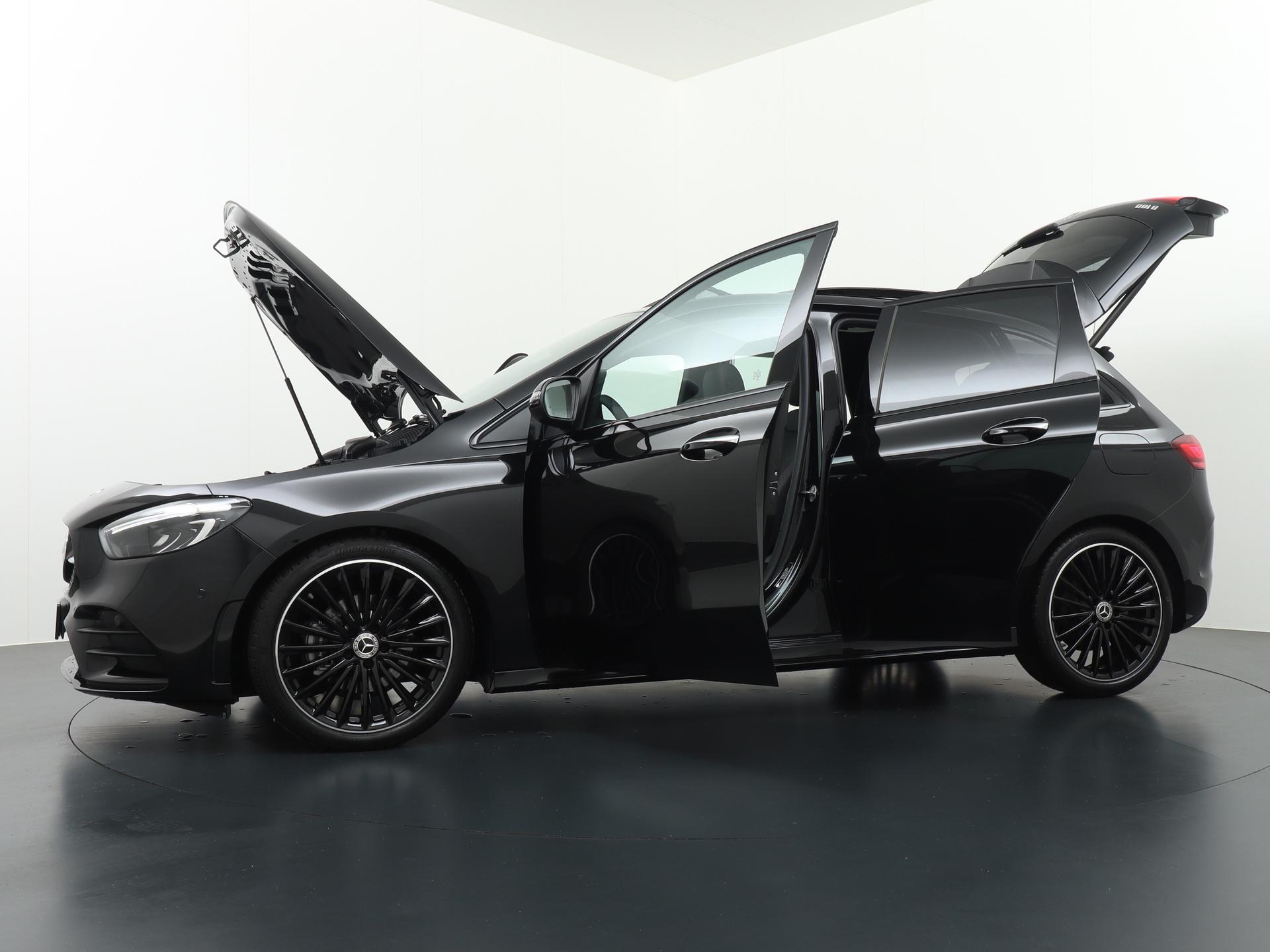 Mercedes-Benz B-Klasse 180 AMG Line 14