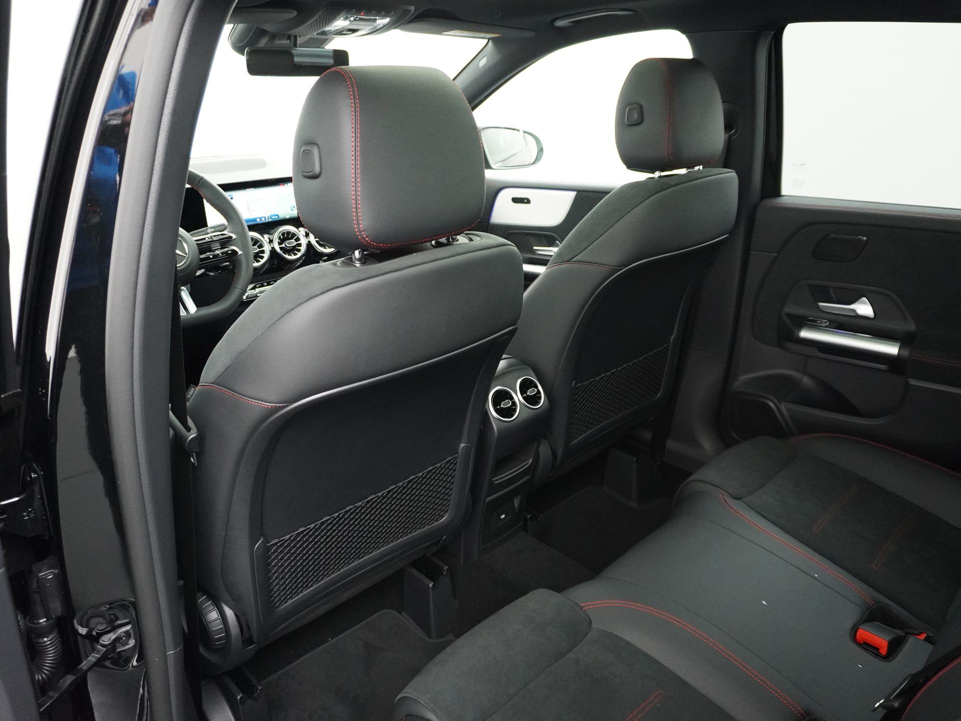 Mercedes-Benz B-Klasse 180 AMG Line 22