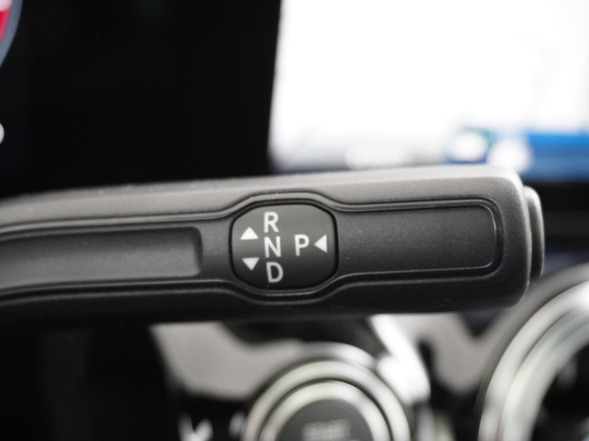 Mercedes-Benz B-Klasse 180 AMG Line 28