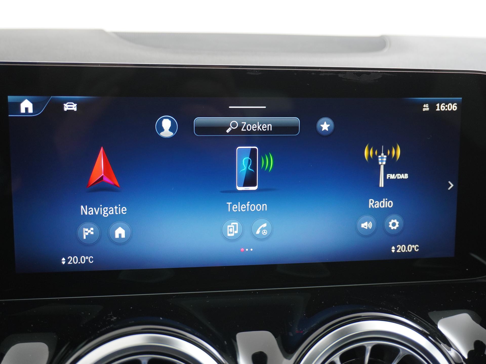 Mercedes-Benz B-Klasse 180 AMG Line 32