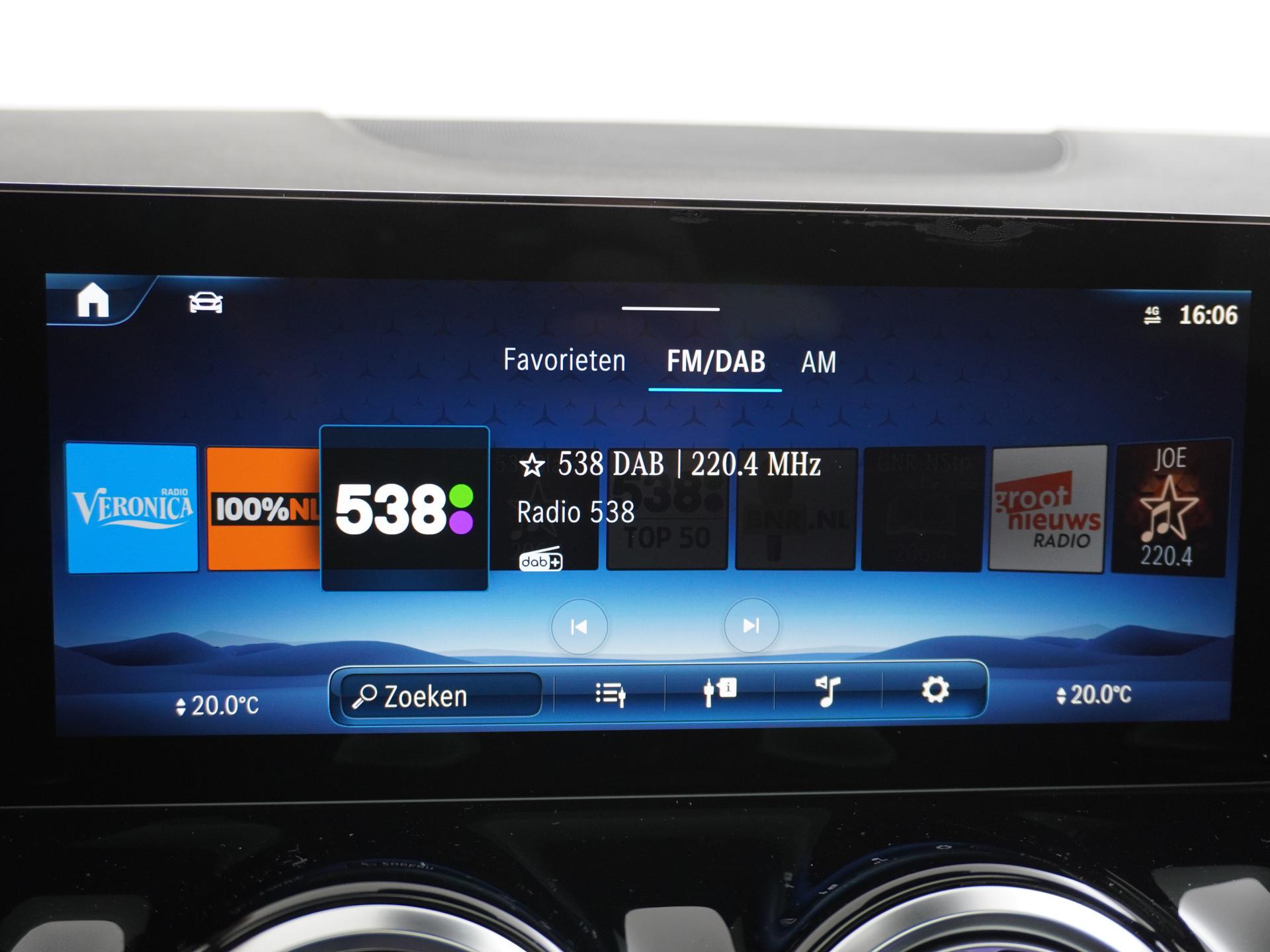 Mercedes-Benz B-Klasse 180 AMG Line 37