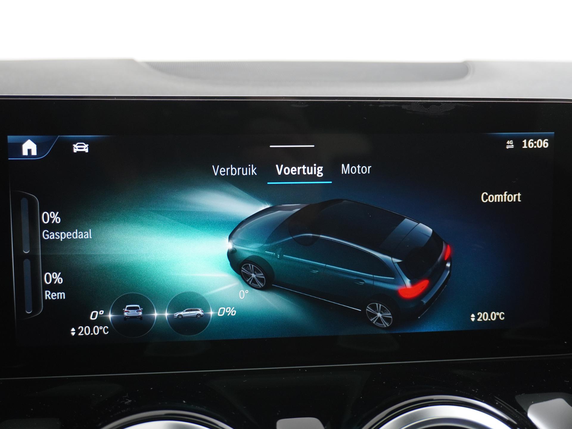 Mercedes-Benz B-Klasse 180 AMG Line 41