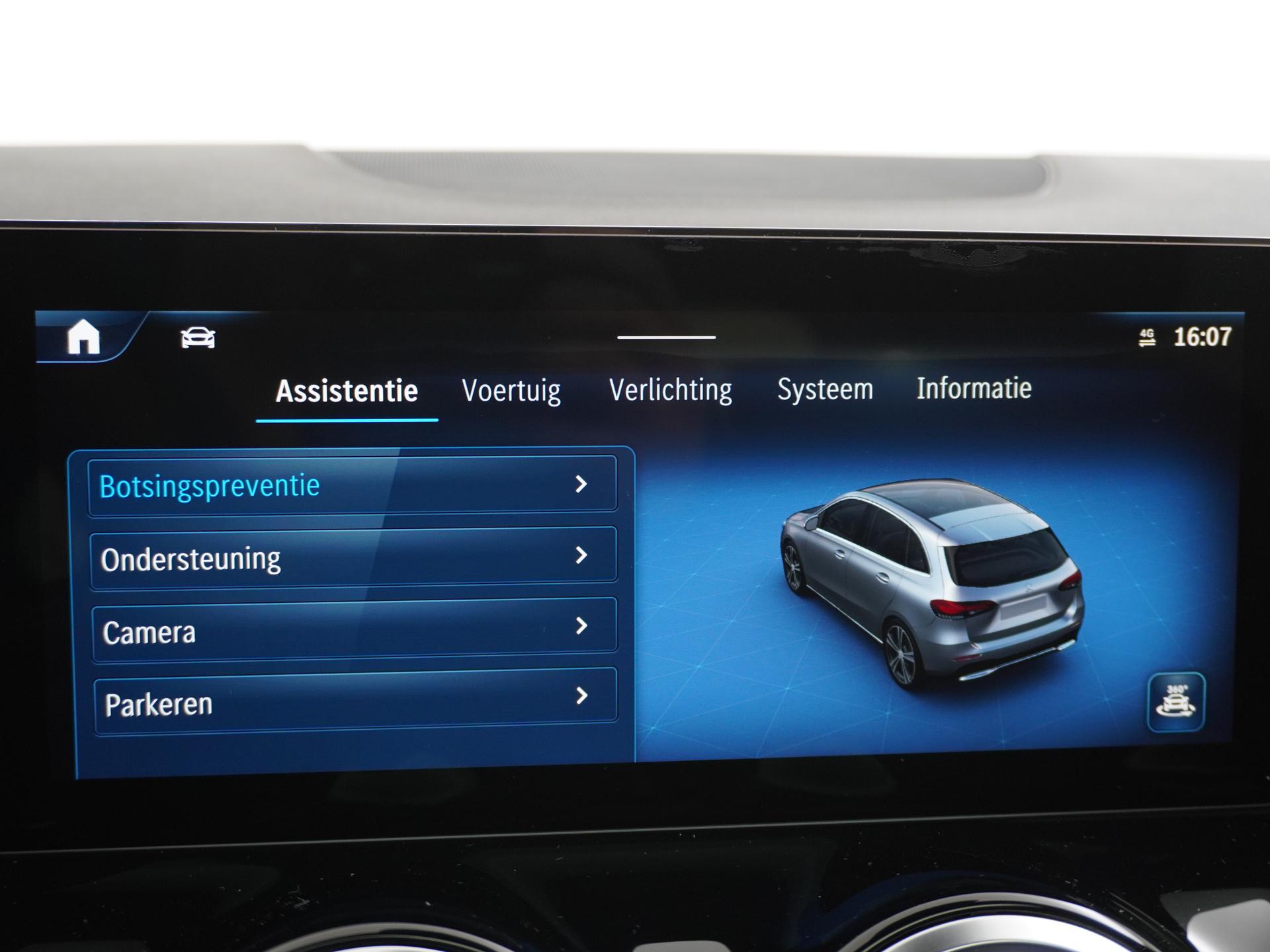 Mercedes-Benz B-Klasse 180 AMG Line 42