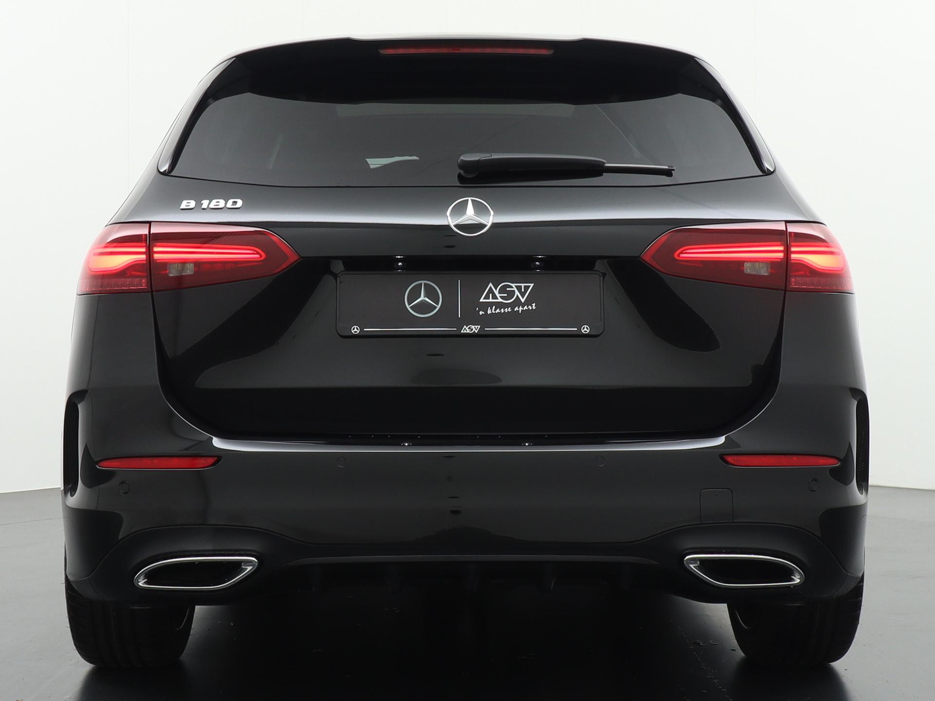 Mercedes-Benz B-Klasse 180 AMG Line 7