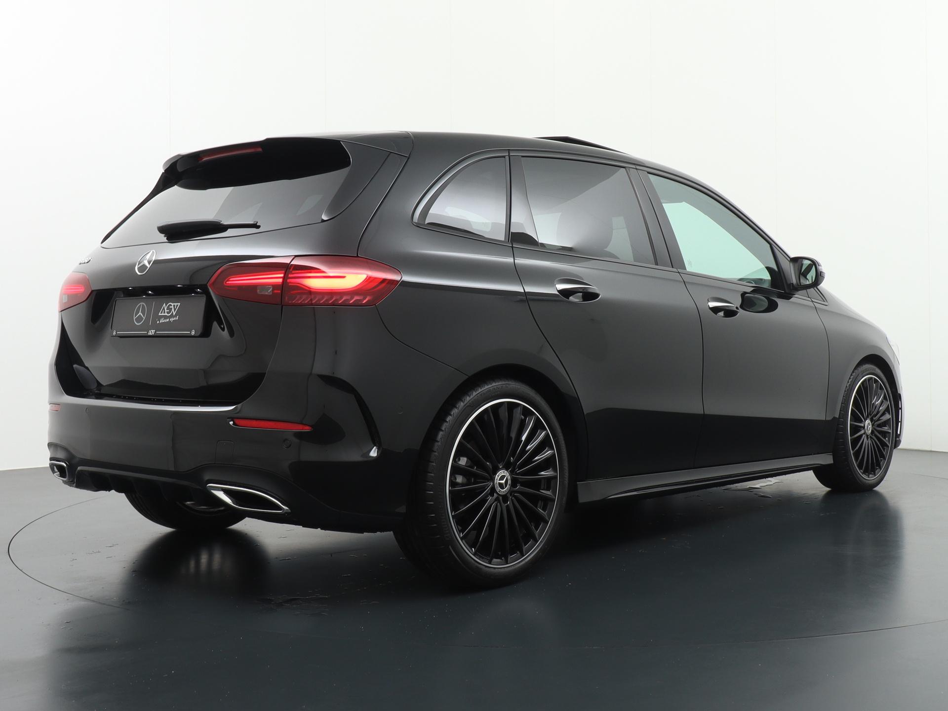 Mercedes-Benz B-Klasse 180 AMG Line 8