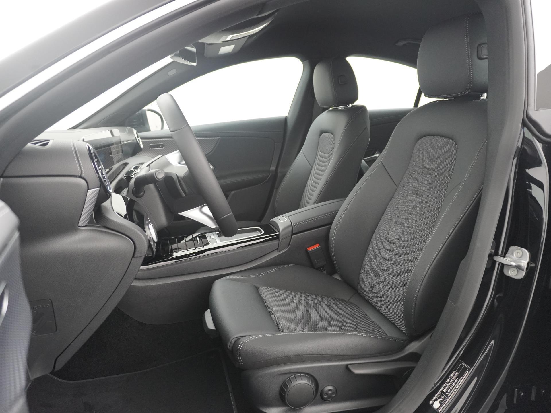 Mercedes-Benz CLA-Klasse 180 Business Line 23