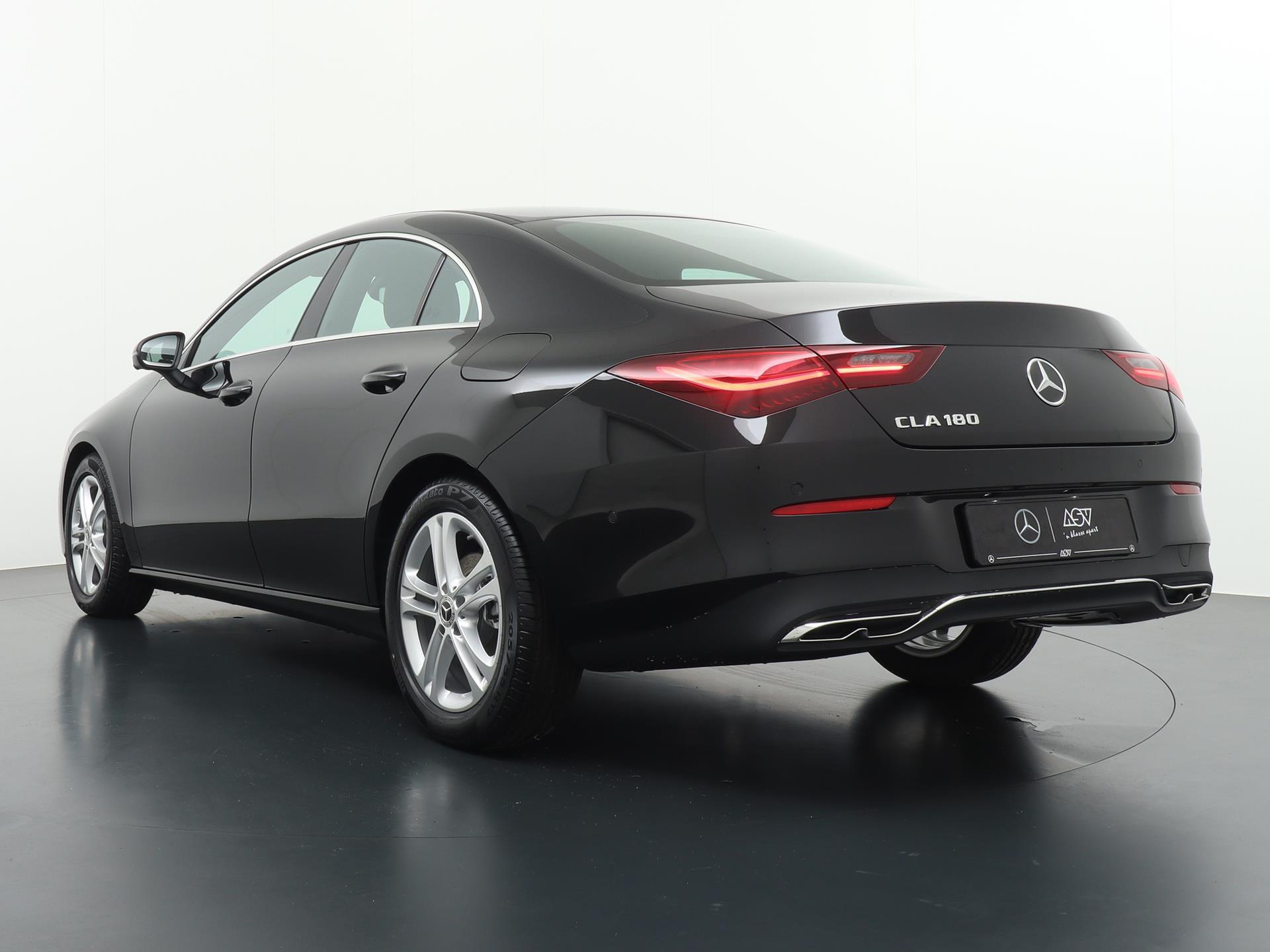 Mercedes-Benz CLA-Klasse 180 Business Line 4