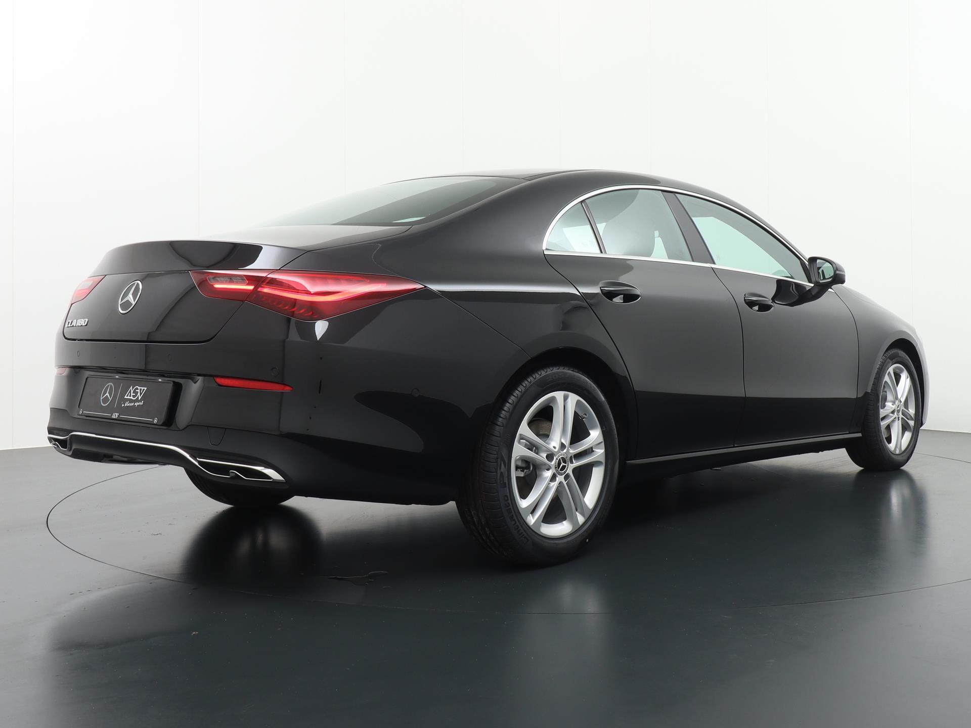 Mercedes-Benz CLA-Klasse 180 Business Line 8