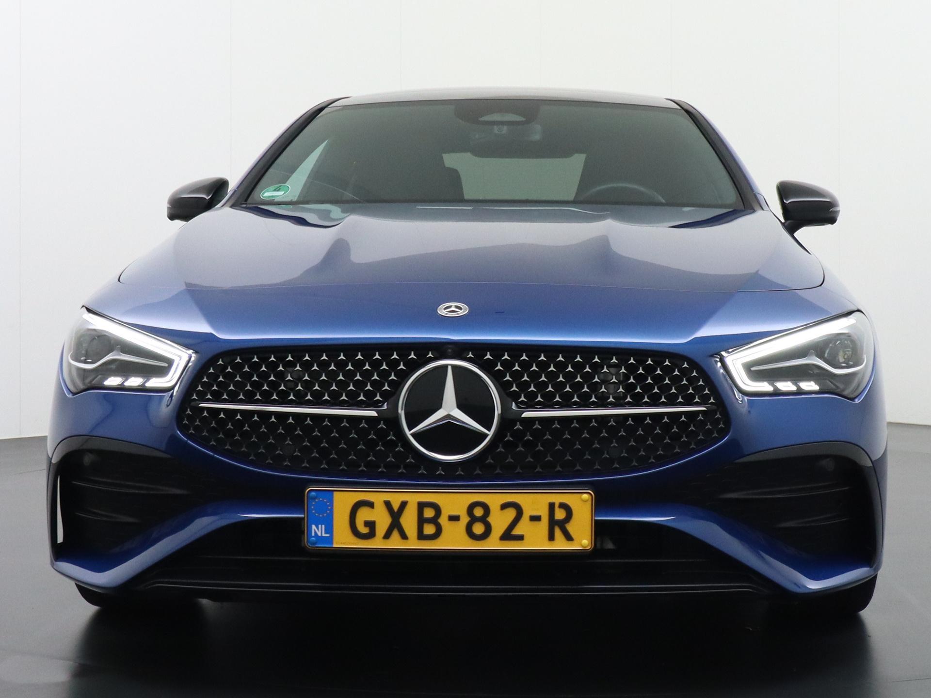 Mercedes-Benz CLA-Klasse 180 AMG Line 12