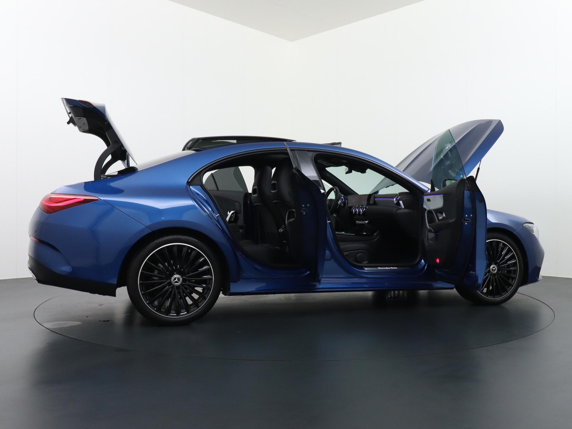 Mercedes-Benz CLA-Klasse 180 AMG Line 14