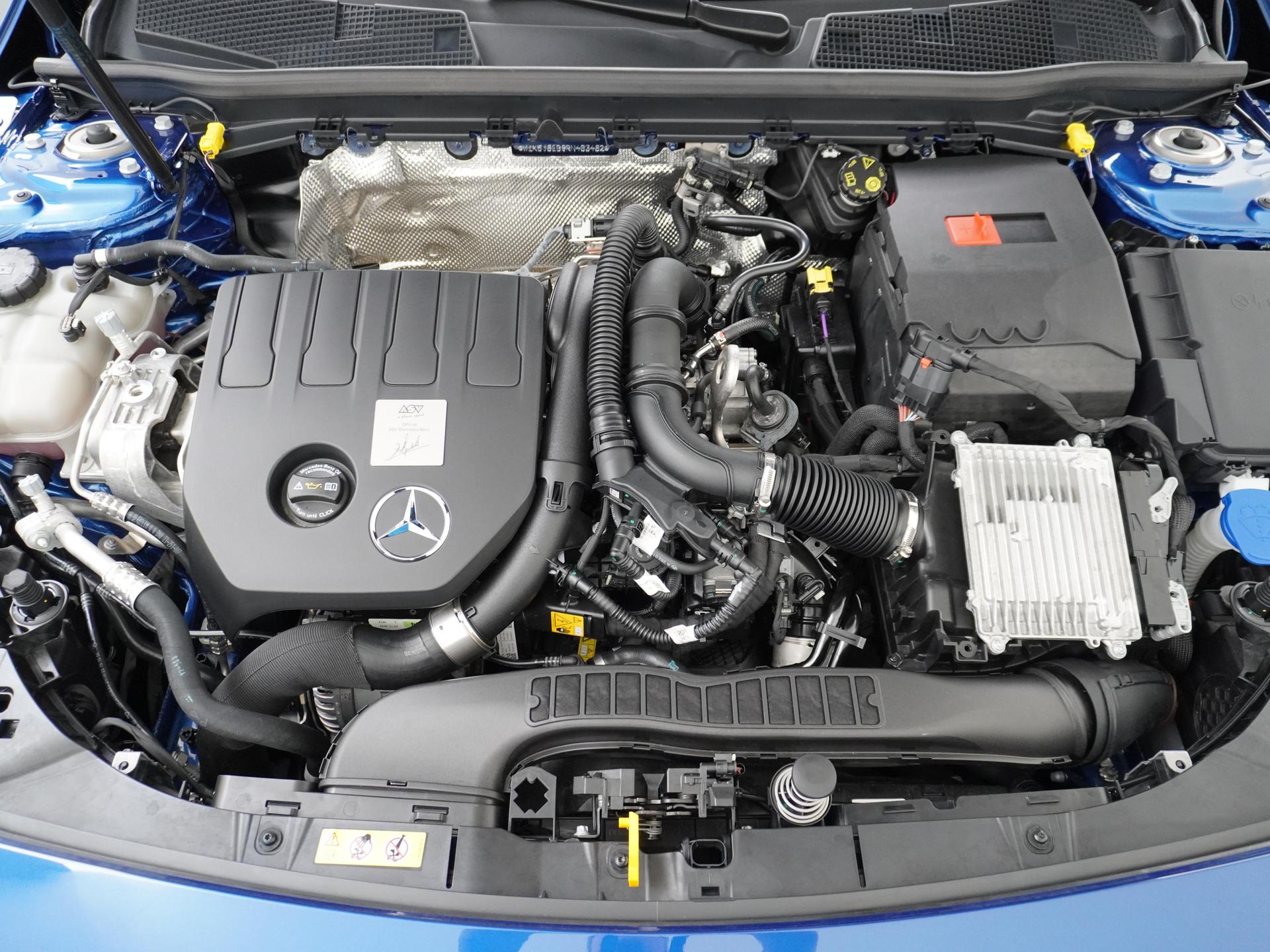 Mercedes-Benz CLA-Klasse 180 AMG Line 21