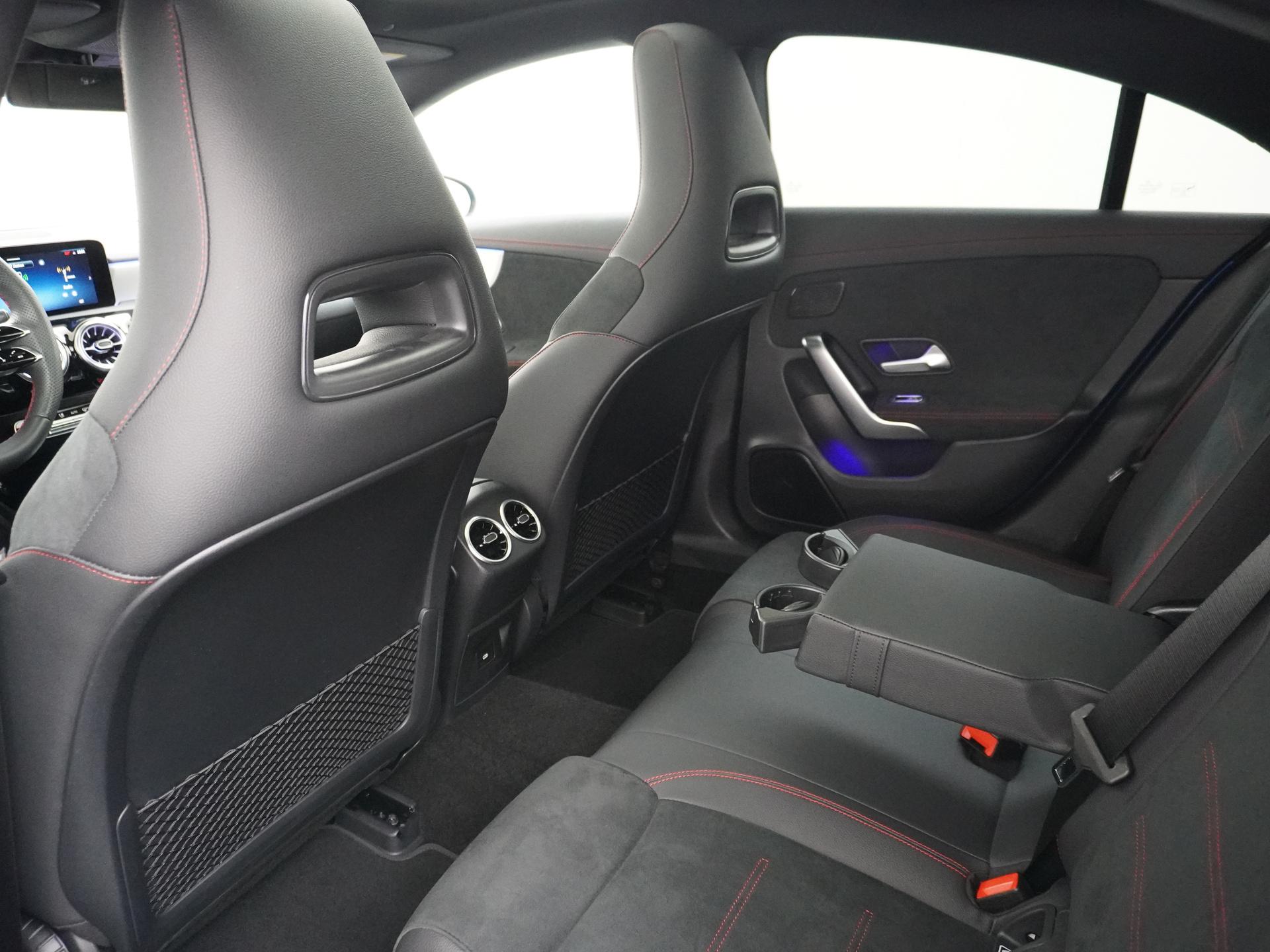 Mercedes-Benz CLA-Klasse 180 AMG Line 24