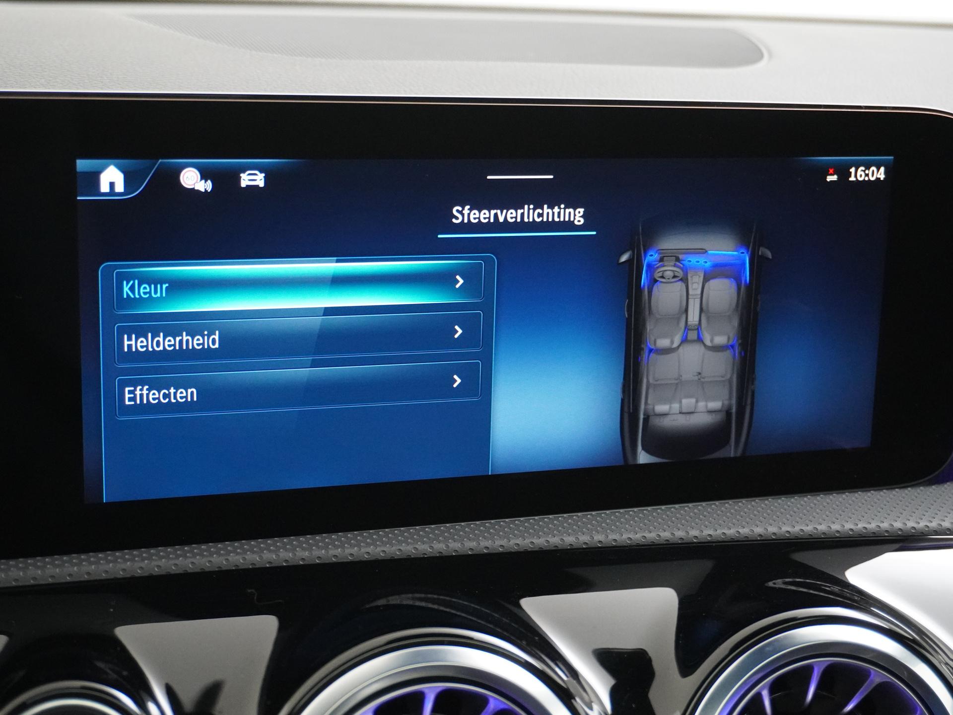 Mercedes-Benz CLA-Klasse 180 AMG Line 43