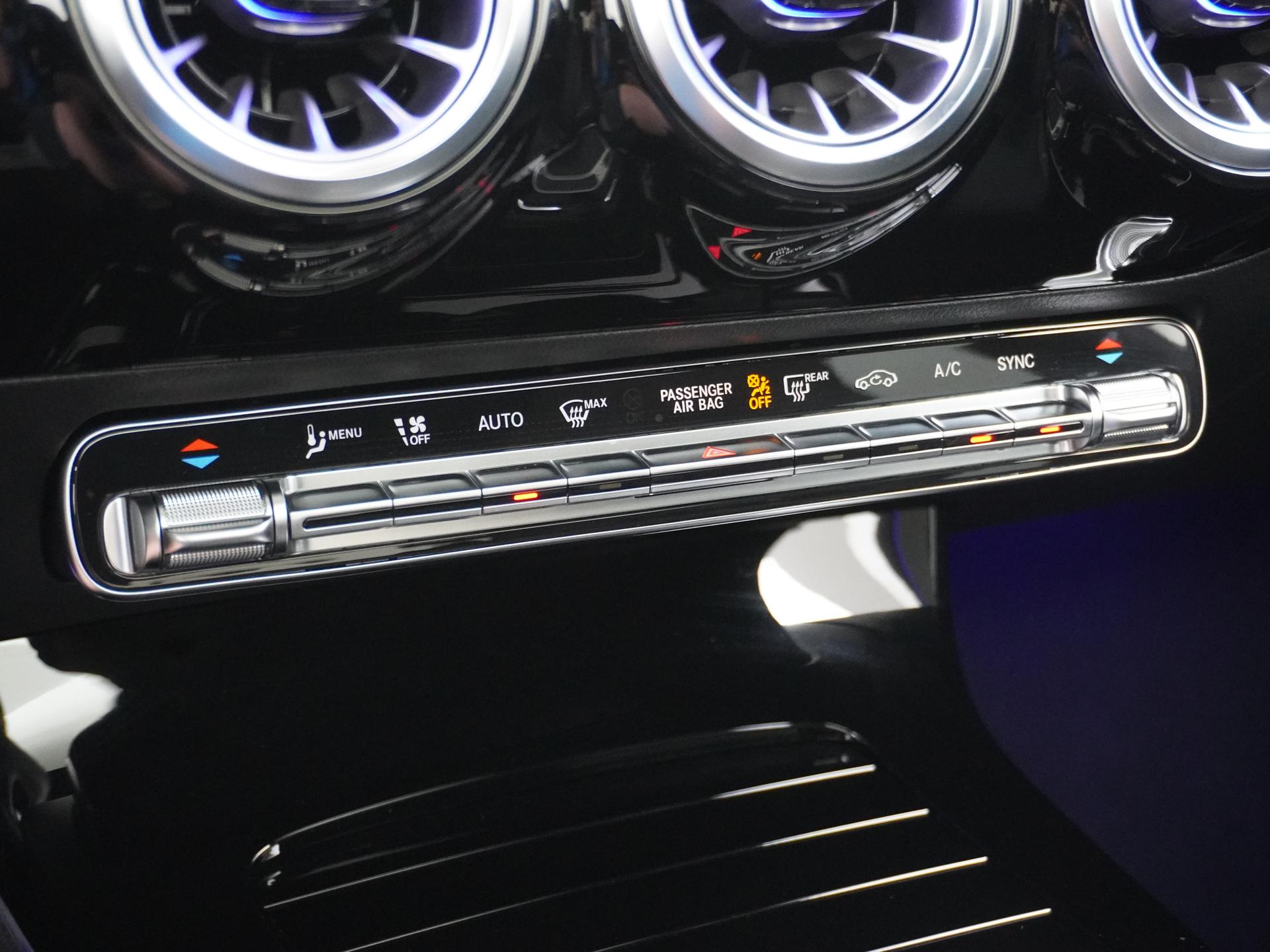 Mercedes-Benz CLA-Klasse 180 AMG Line 45