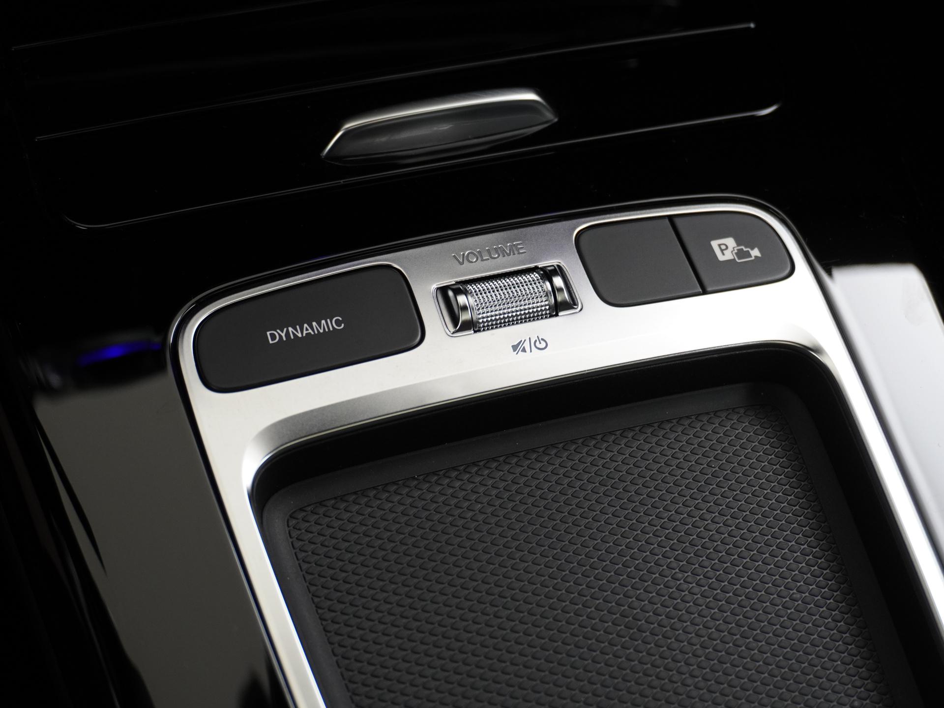 Mercedes-Benz CLA-Klasse 180 AMG Line 46