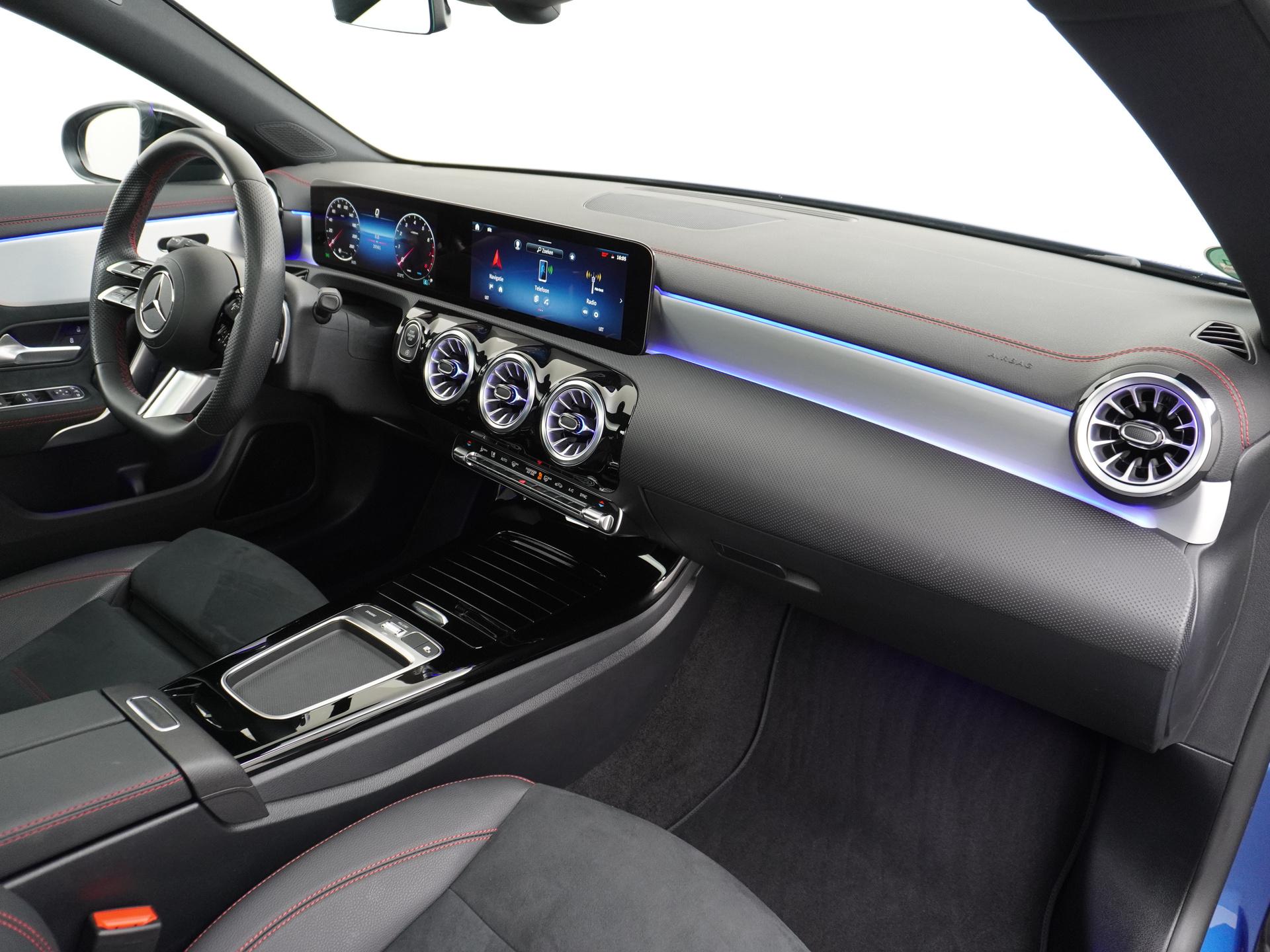 Mercedes-Benz CLA-Klasse 180 AMG Line 47