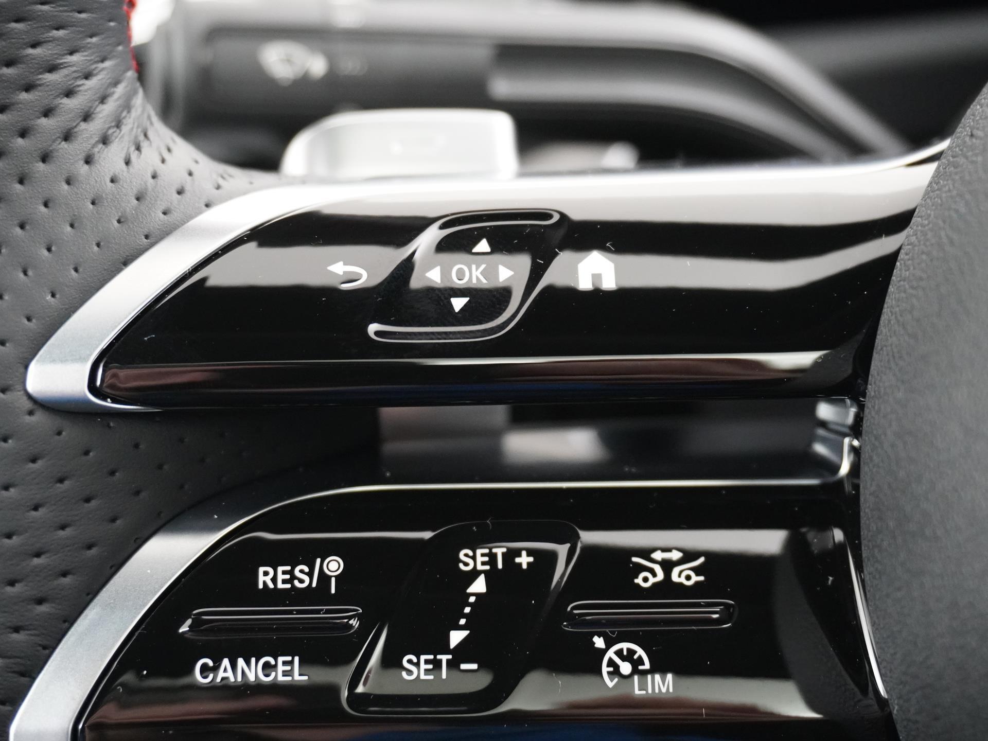 Mercedes-Benz CLA-Klasse 180 AMG Line 28