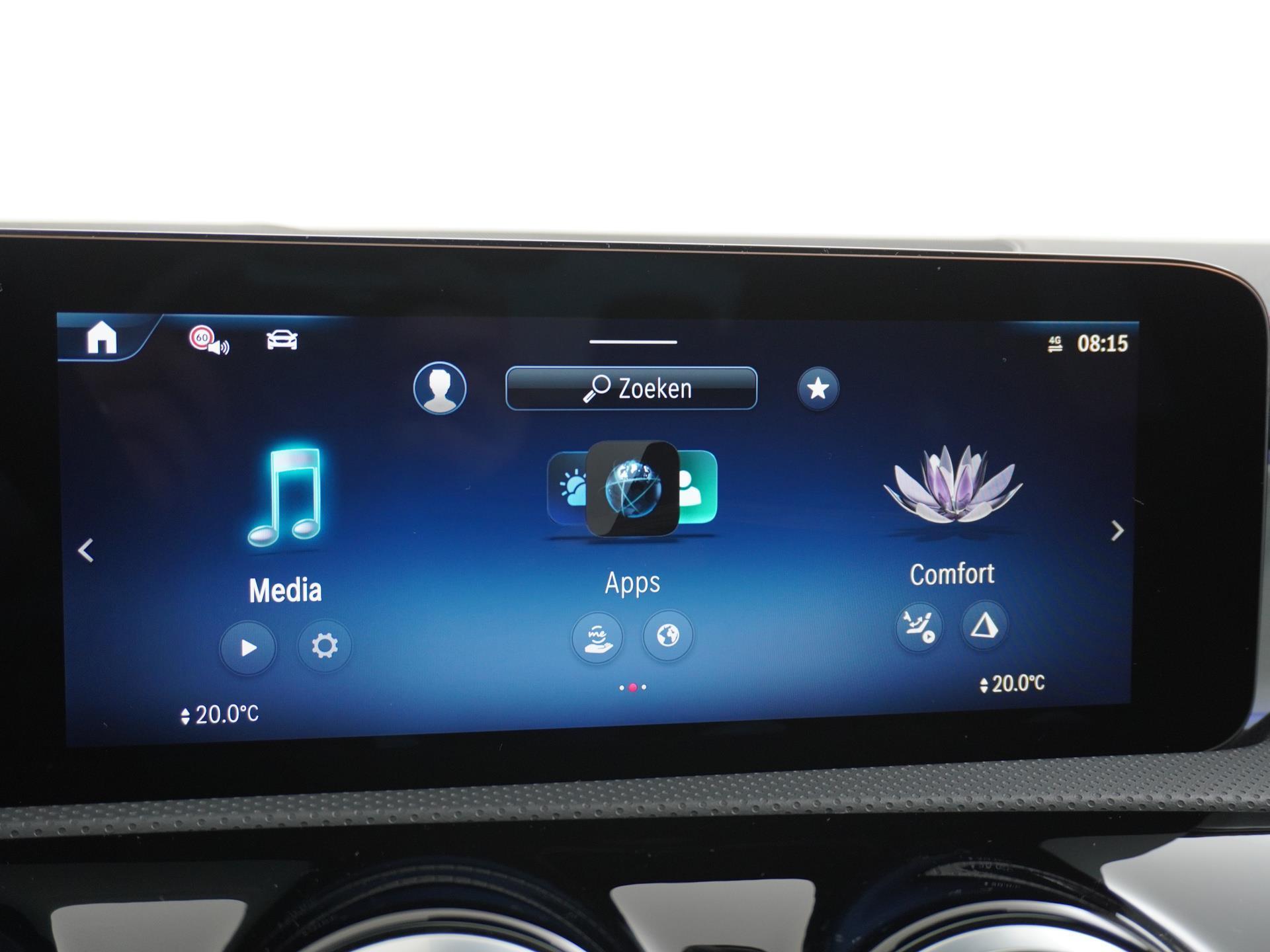 Mercedes-Benz CLA-Klasse 180 AMG Line 32