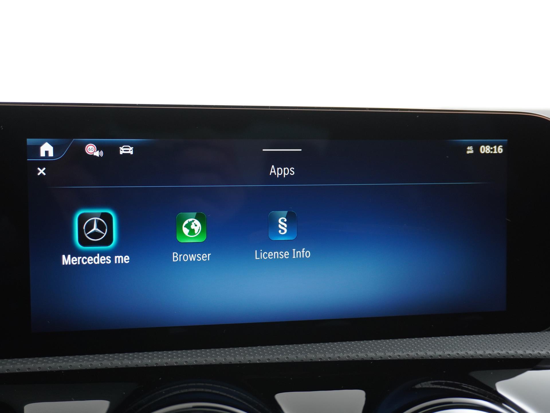 Mercedes-Benz CLA-Klasse 180 AMG Line 38