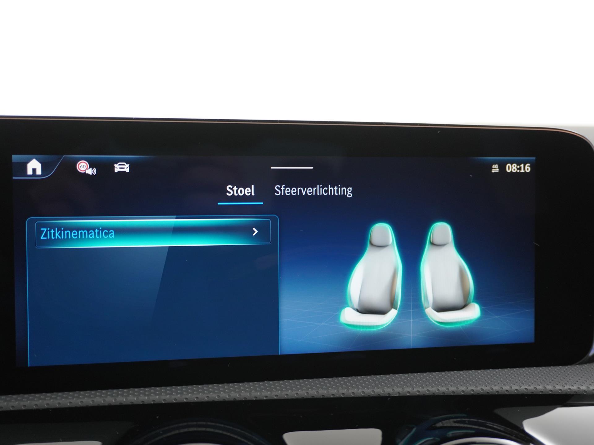 Mercedes-Benz CLA-Klasse 180 AMG Line 39