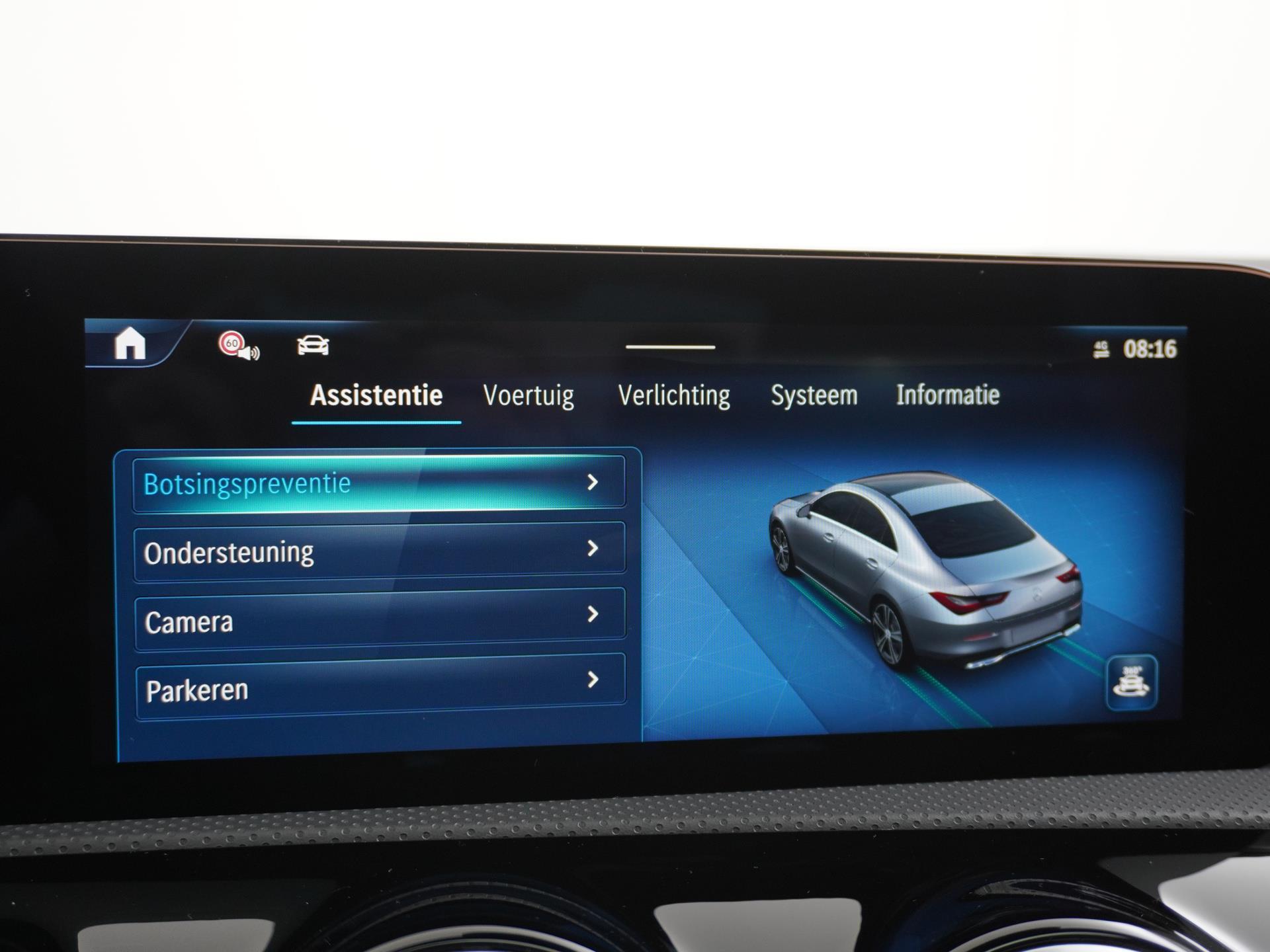 Mercedes-Benz CLA-Klasse 180 AMG Line 41