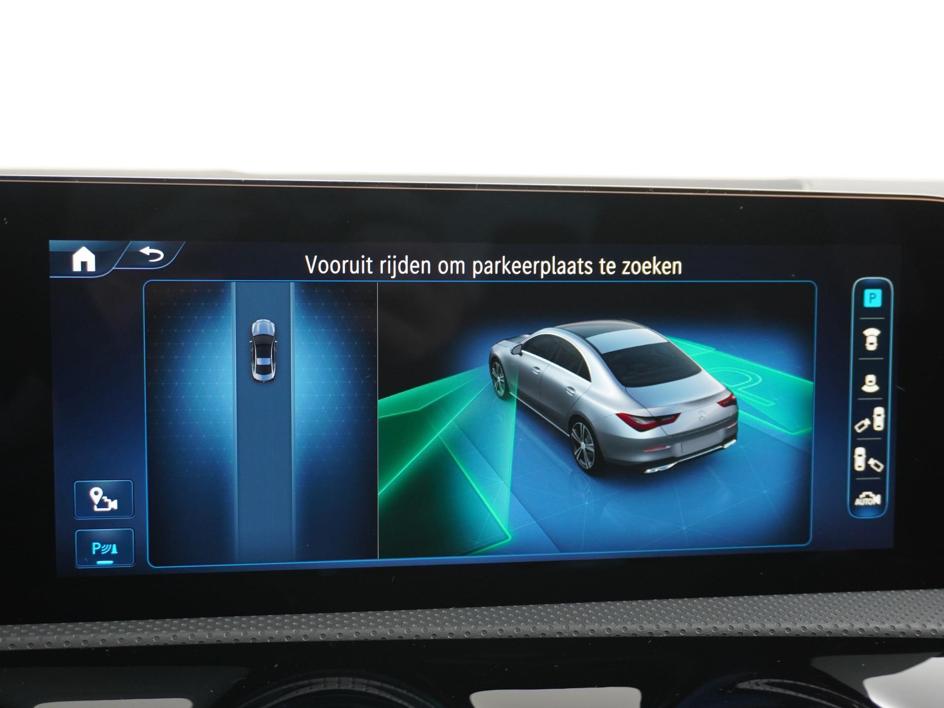 Mercedes-Benz CLA-Klasse 180 AMG Line 45