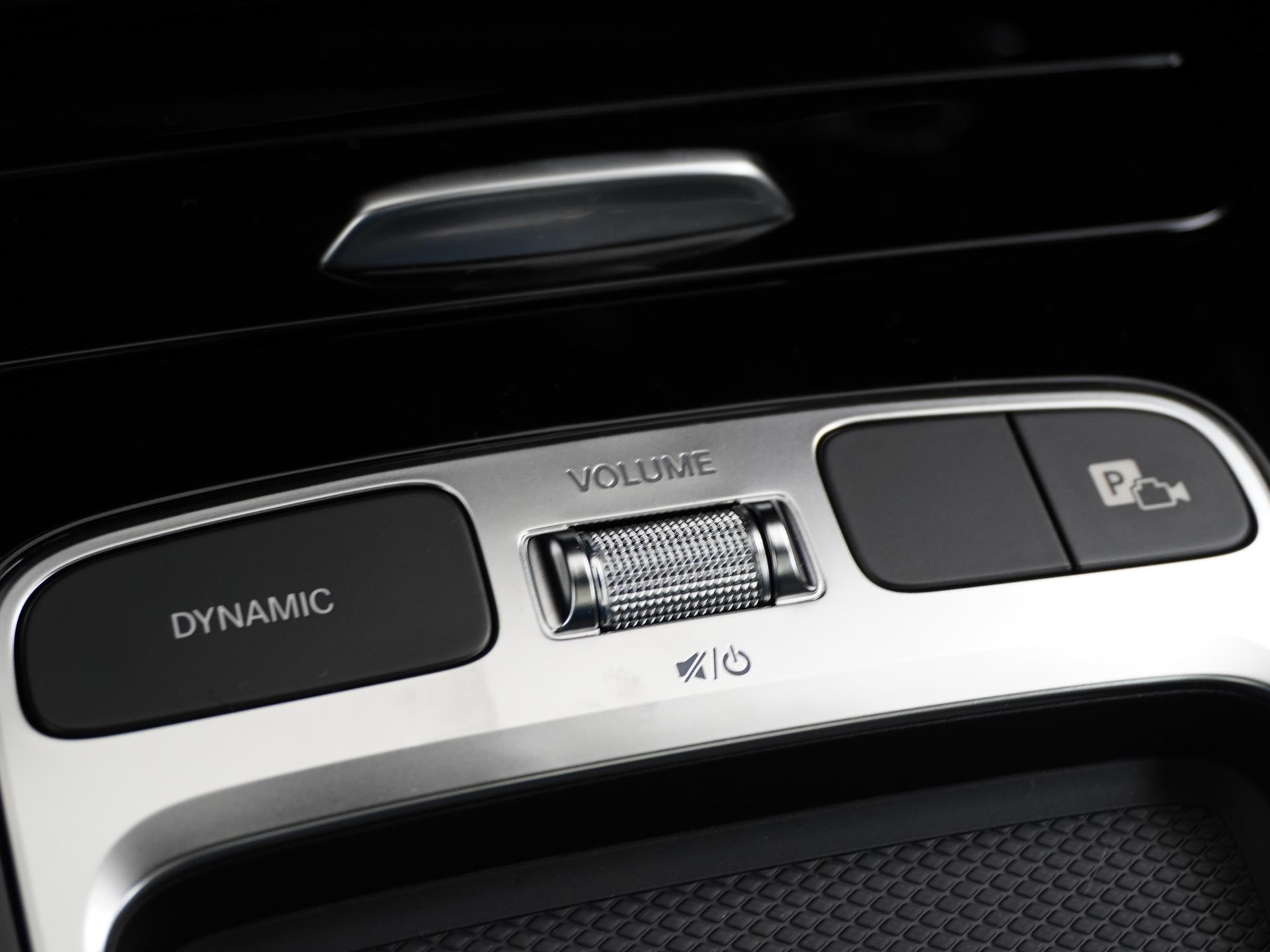 Mercedes-Benz CLA-Klasse 180 AMG Line 47