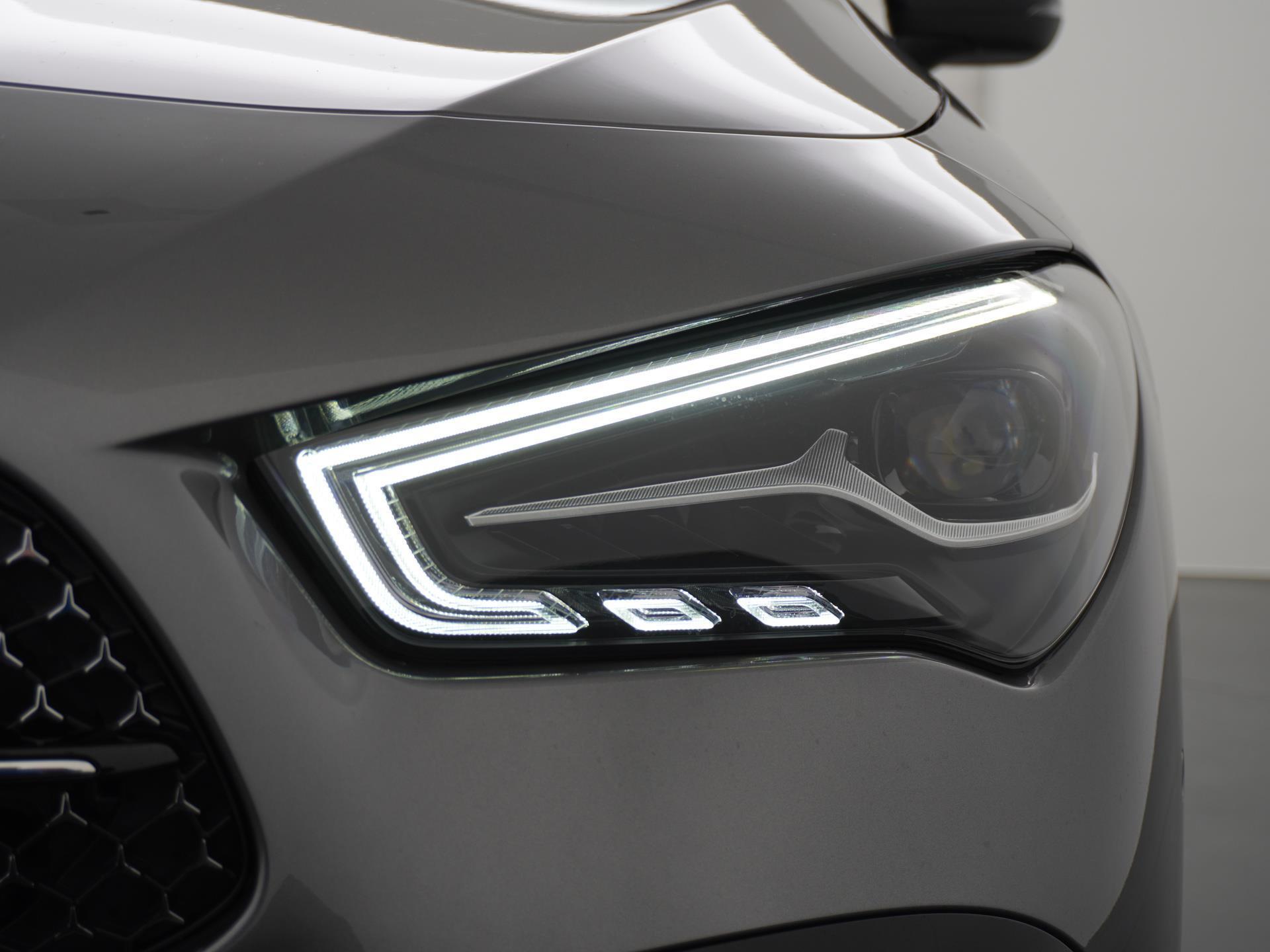 Mercedes-Benz CLA-Klasse Shooting Brake 200 AMG Line 20