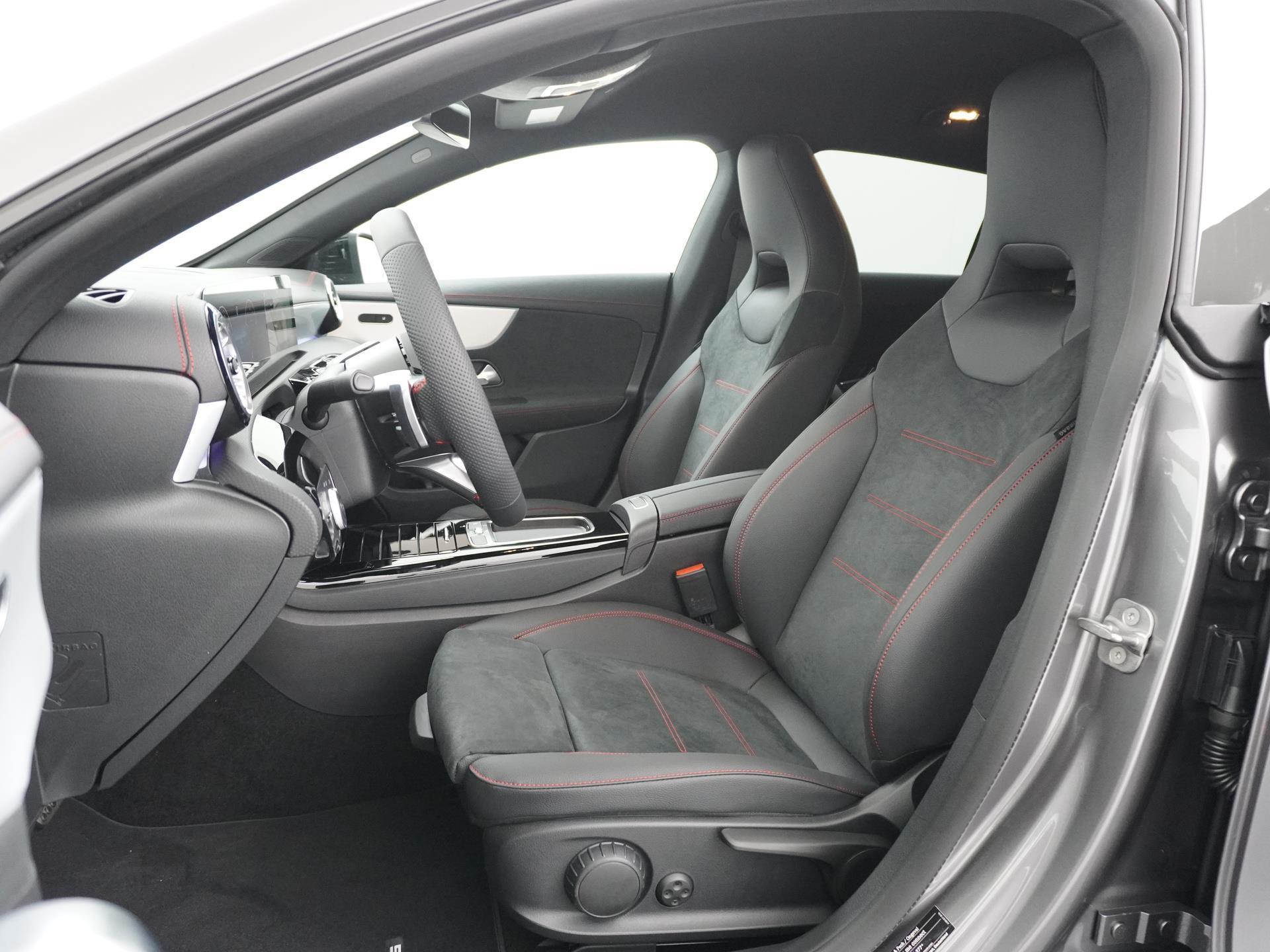 Mercedes-Benz CLA-Klasse Shooting Brake 200 AMG Line 22