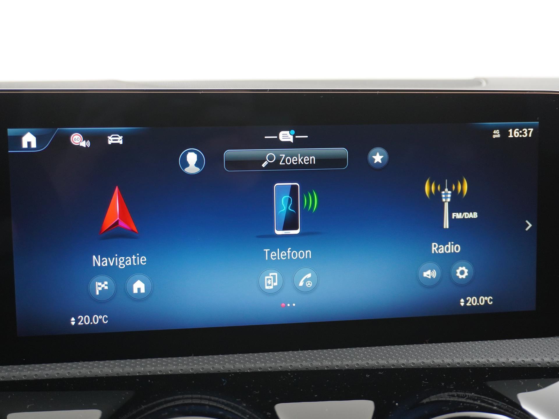 Mercedes-Benz CLA-Klasse Shooting Brake 200 AMG Line 33