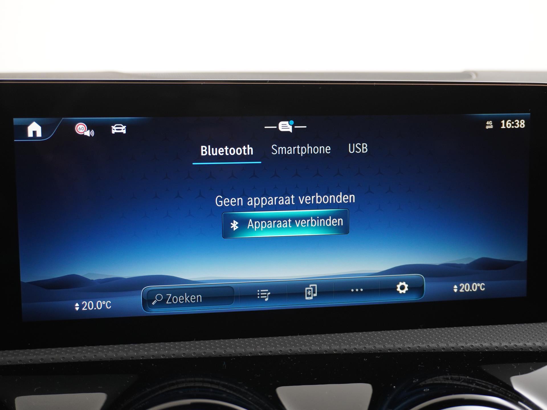 Mercedes-Benz CLA-Klasse Shooting Brake 200 AMG Line 39