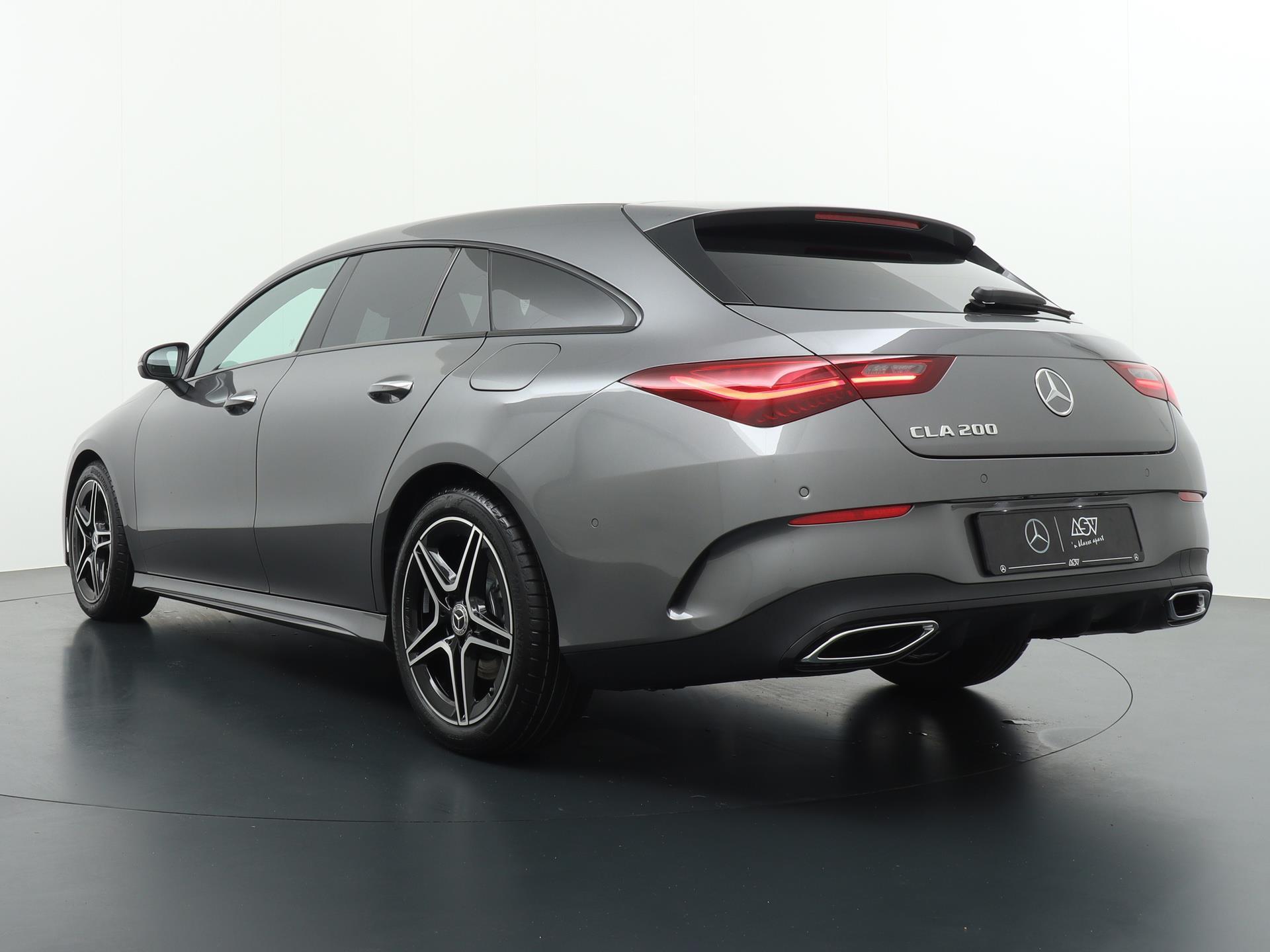 Mercedes-Benz CLA-Klasse Shooting Brake 200 AMG Line 4
