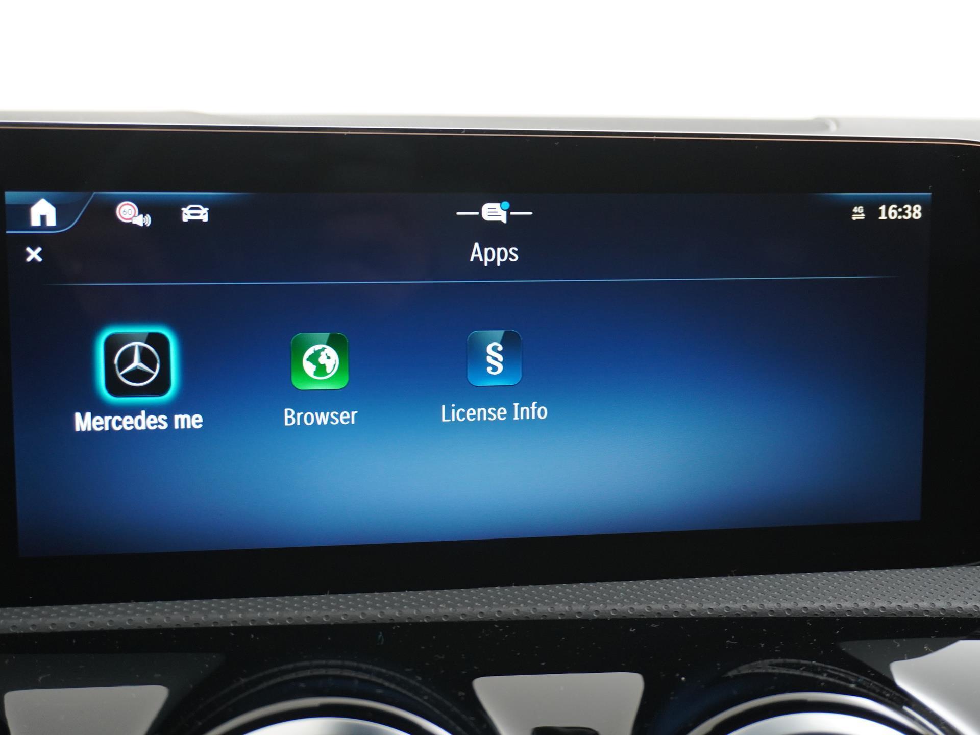 Mercedes-Benz CLA-Klasse Shooting Brake 200 AMG Line 40