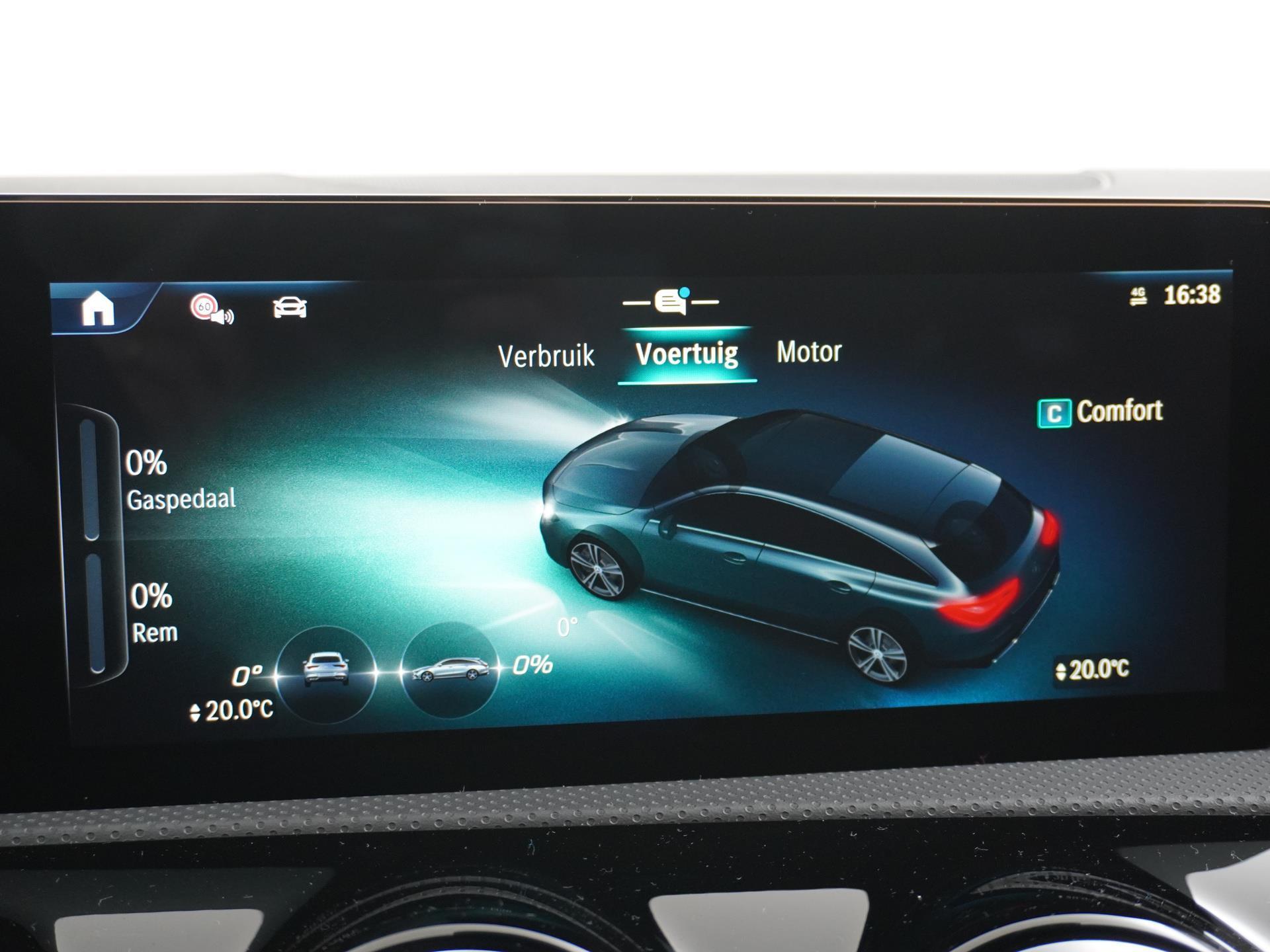 Mercedes-Benz CLA-Klasse Shooting Brake 200 AMG Line 42