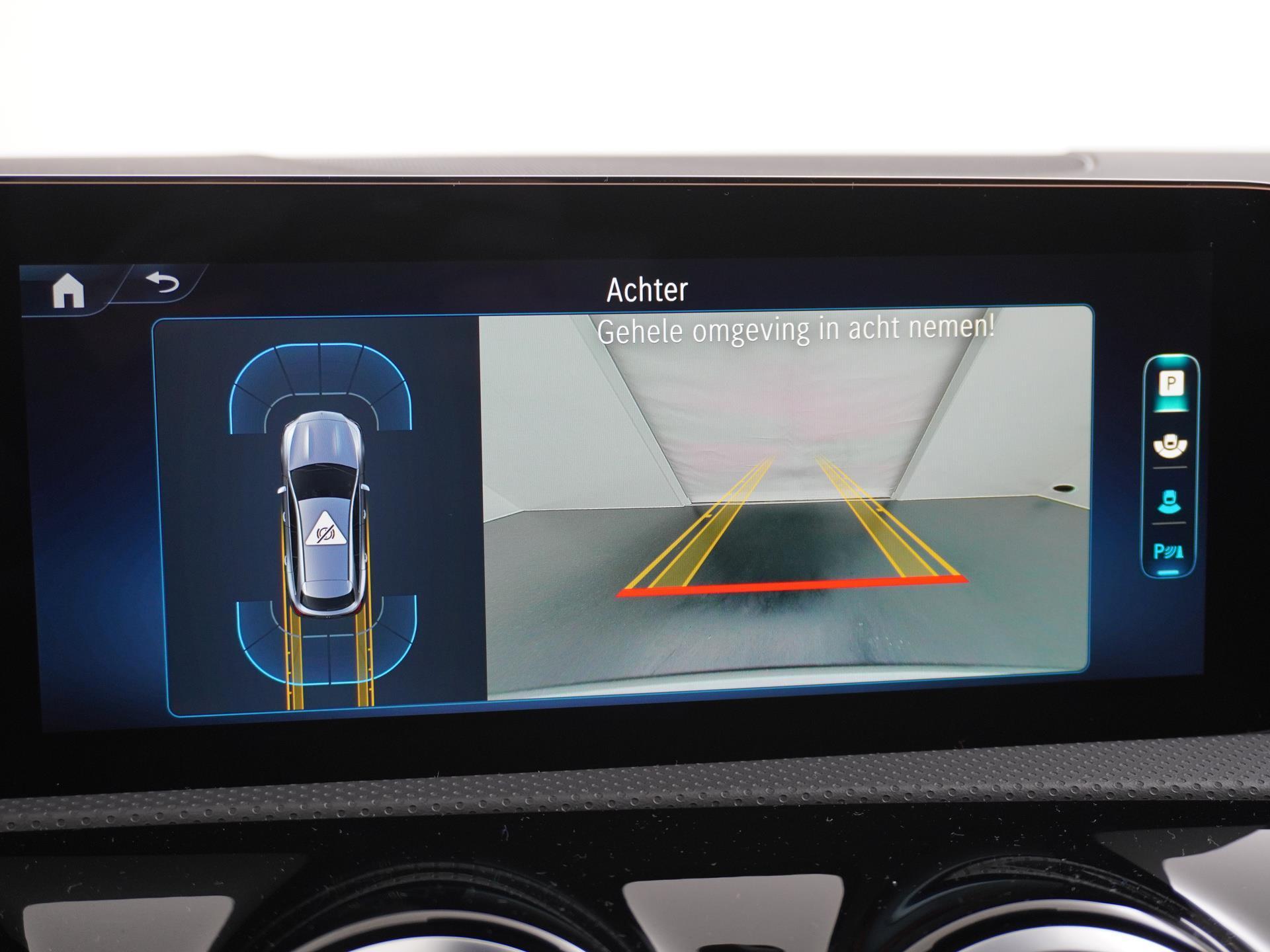 Mercedes-Benz CLA-Klasse Shooting Brake 200 AMG Line 5