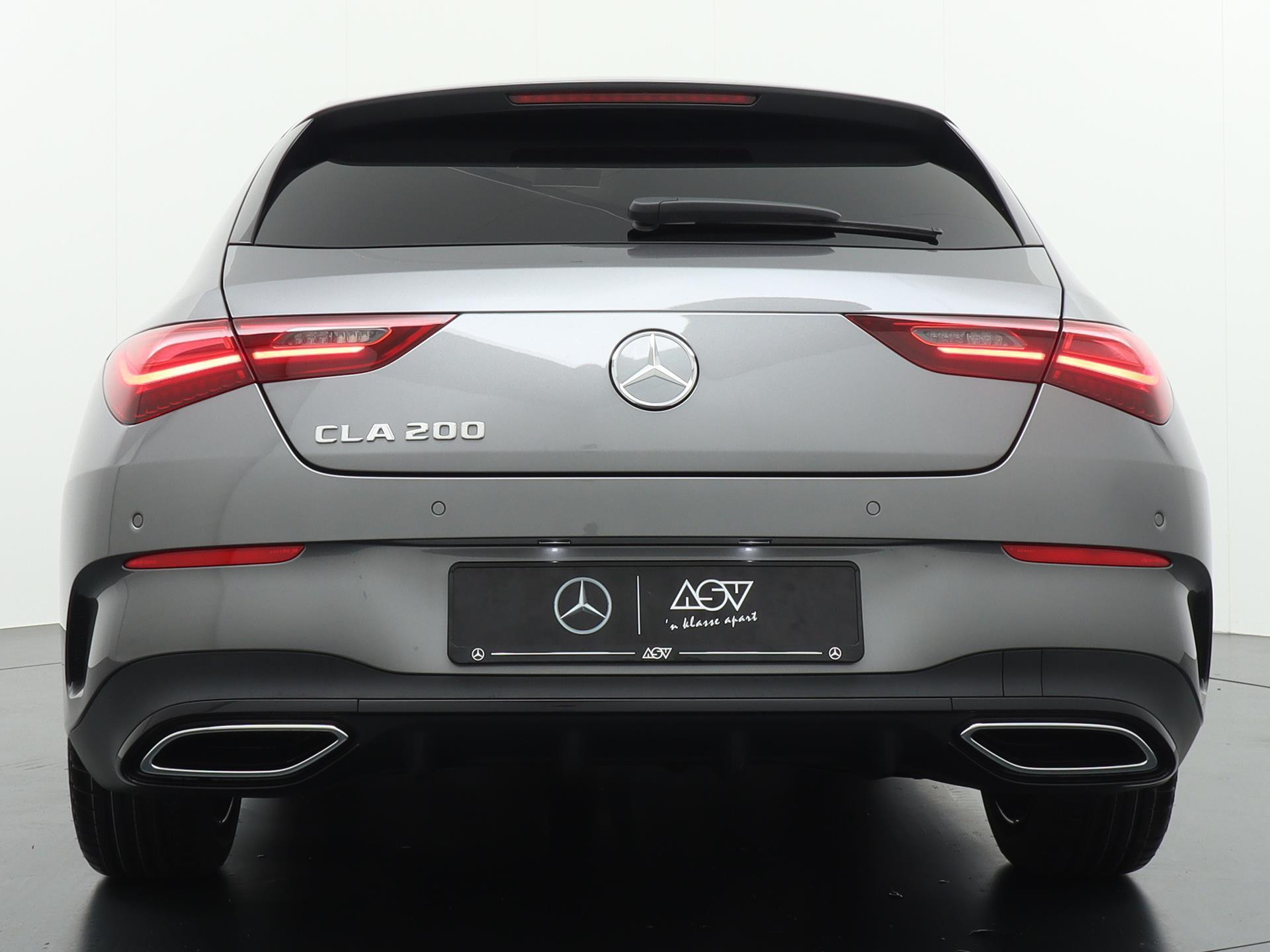 Mercedes-Benz CLA-Klasse Shooting Brake 200 AMG Line 6