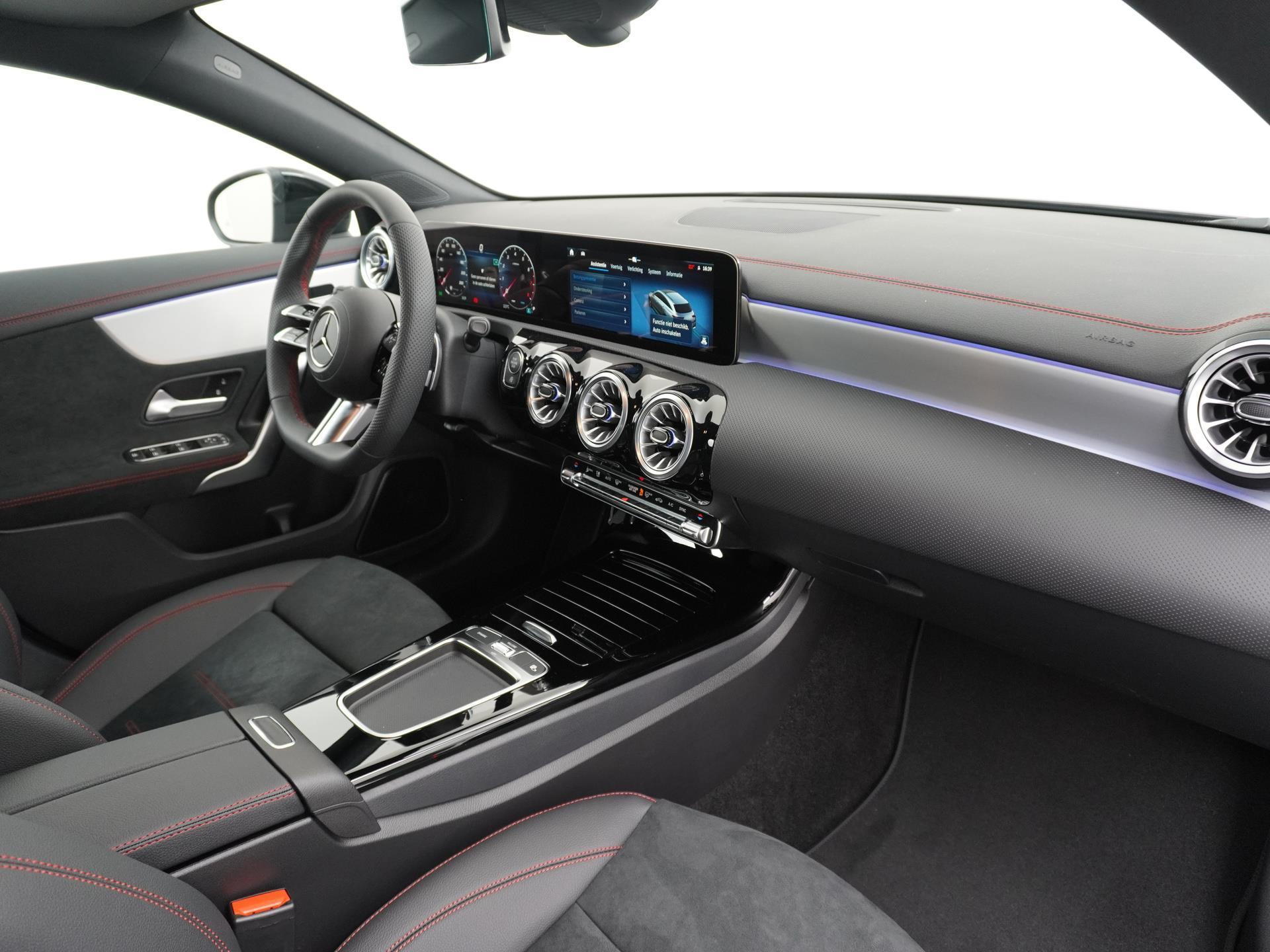 Mercedes-Benz CLA-Klasse Shooting Brake 200 AMG Line 7