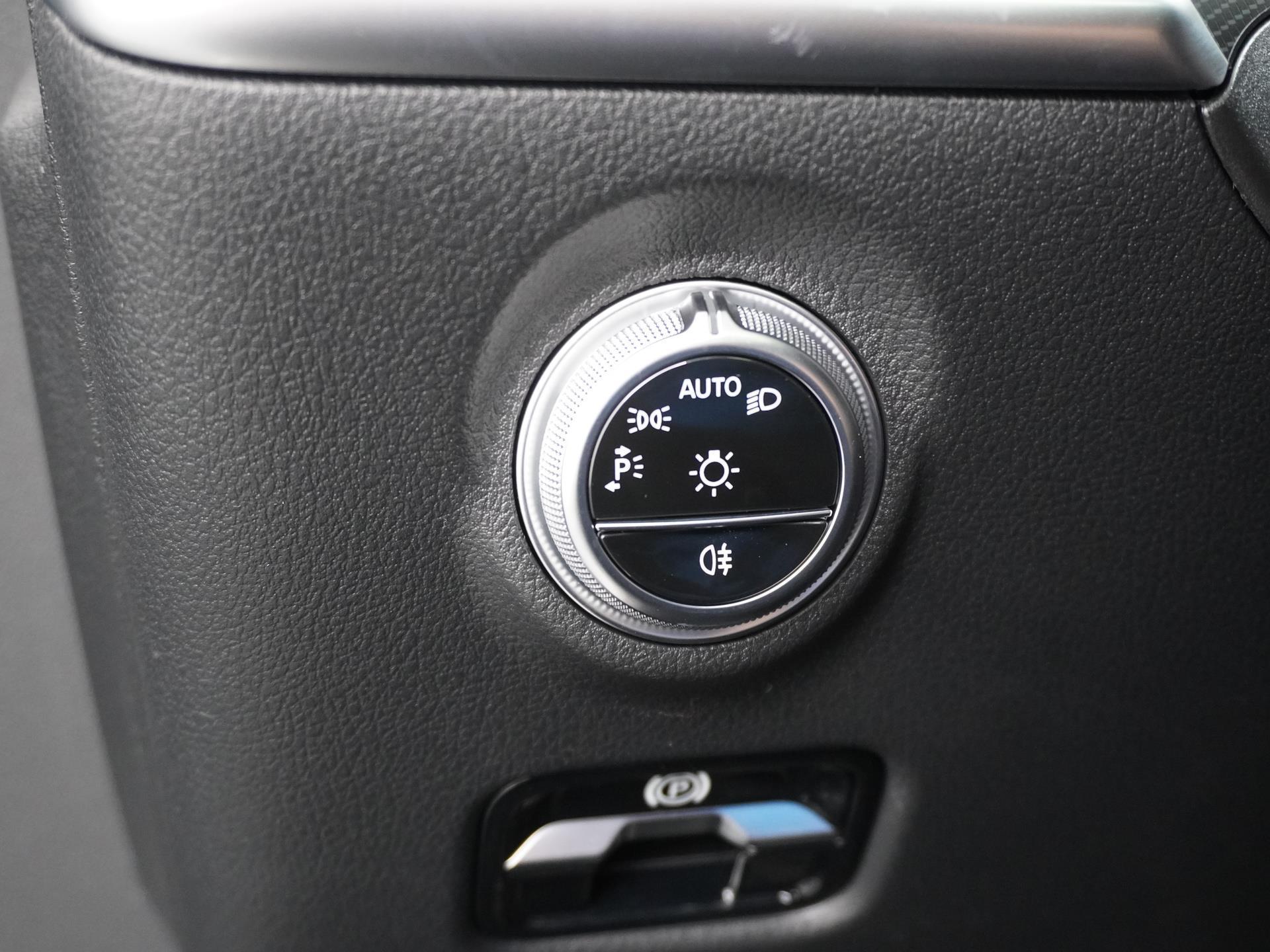 Mercedes-Benz C-Klasse Estate 180 Business Line 28