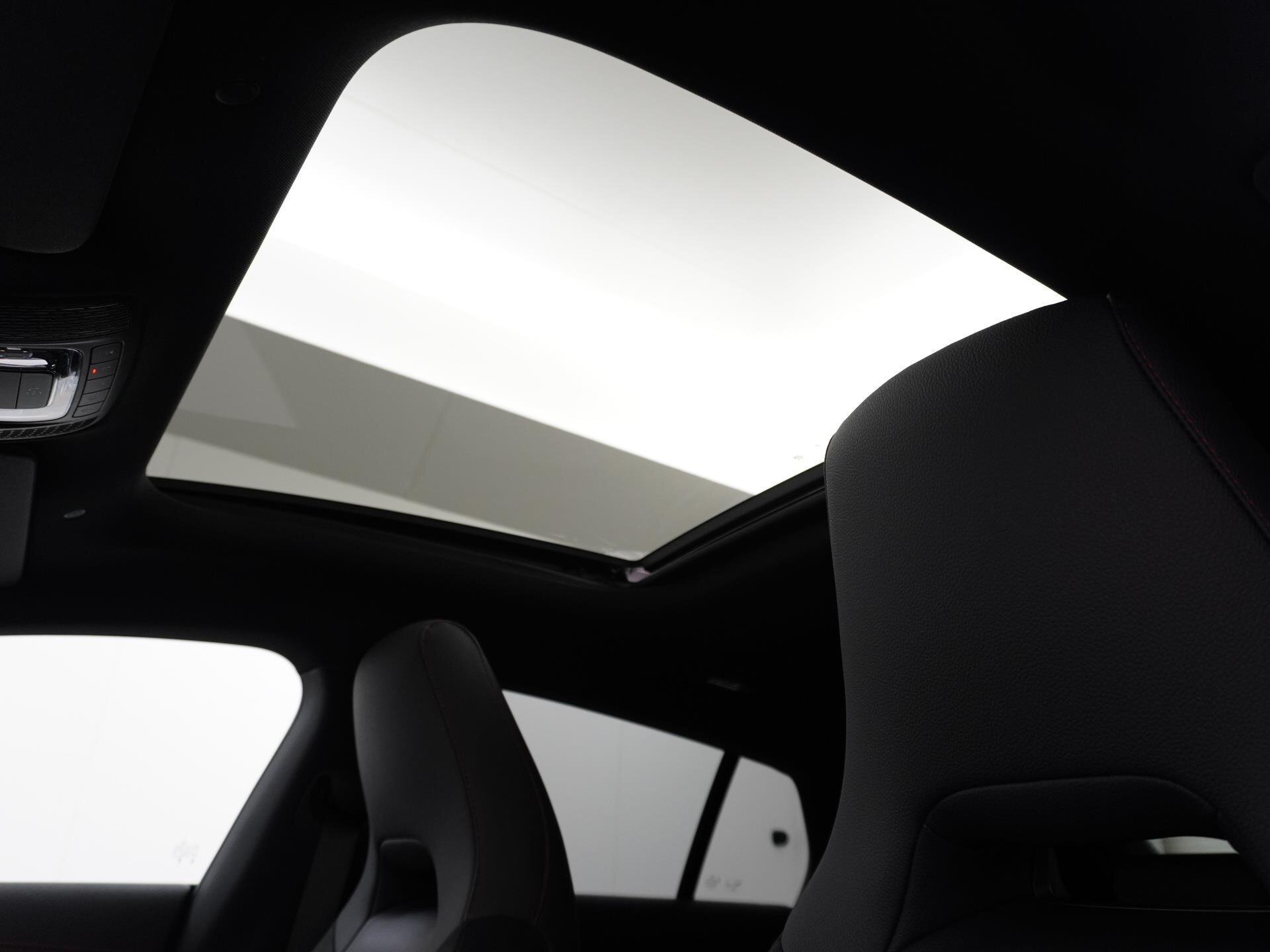 Mercedes-Benz CLA-Klasse Shooting Brake 180 Star Edition AMG Line 1