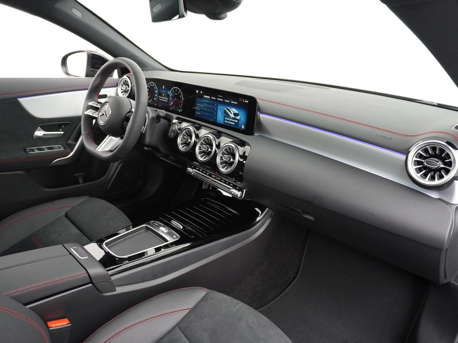 Mercedes-Benz CLA-Klasse Shooting Brake 180 Star Edition AMG Line 16