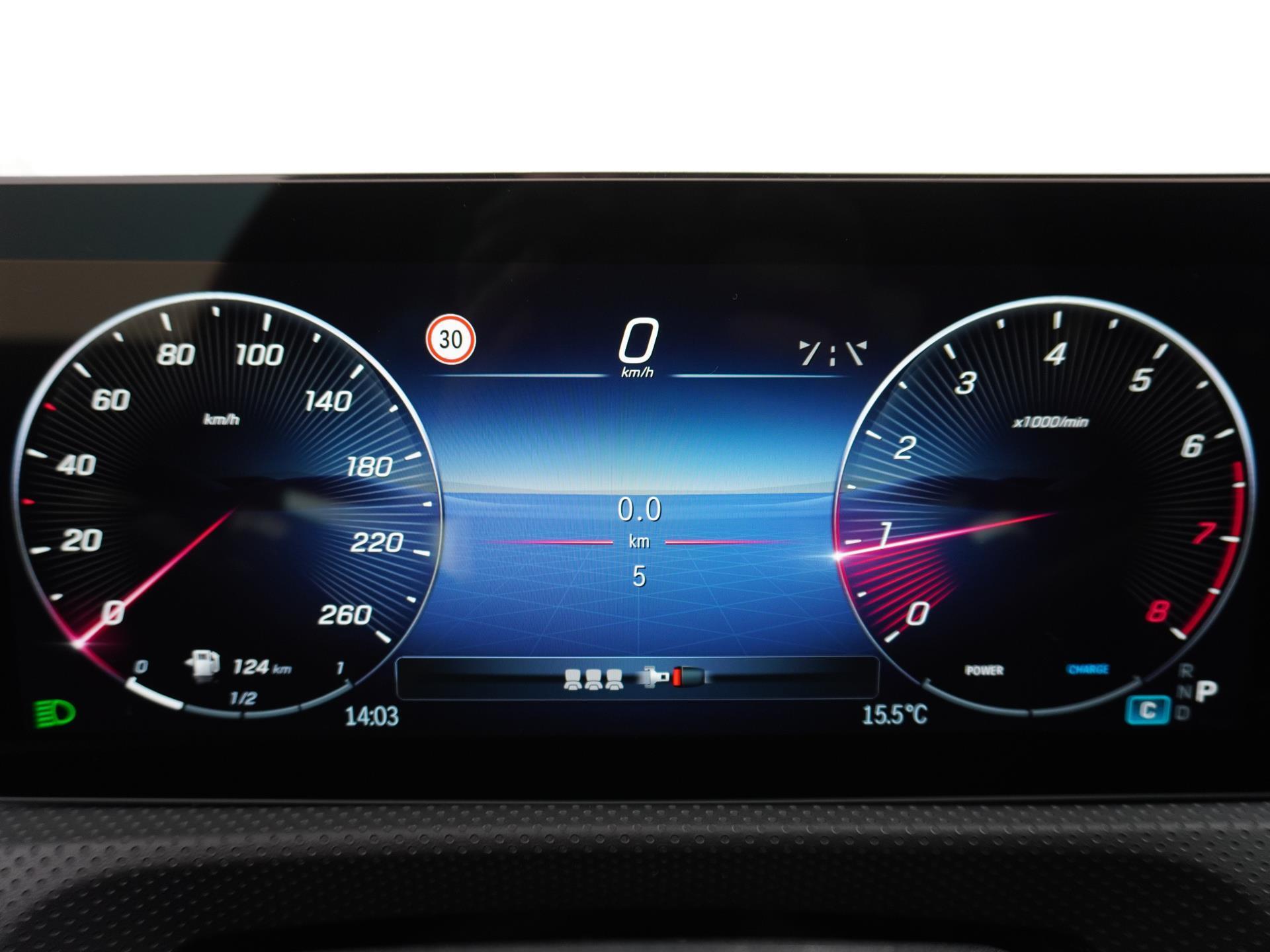 Mercedes-Benz CLA-Klasse Shooting Brake 180 Star Edition AMG Line 34