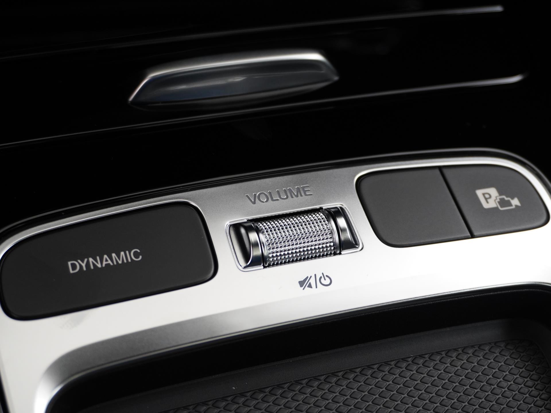 Mercedes-Benz CLA-Klasse Shooting Brake 180 Star Edition AMG Line 50