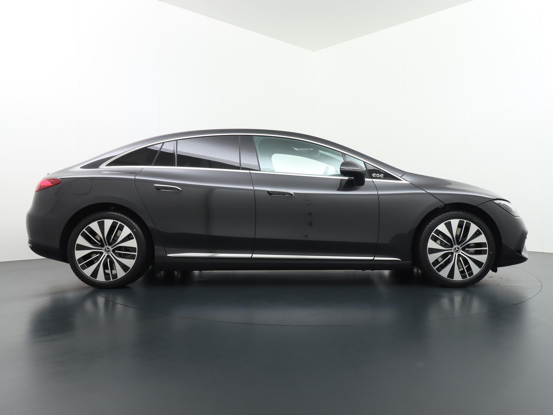 Mercedes-Benz EQE 300 Business Edition 89 kWh Accu 9