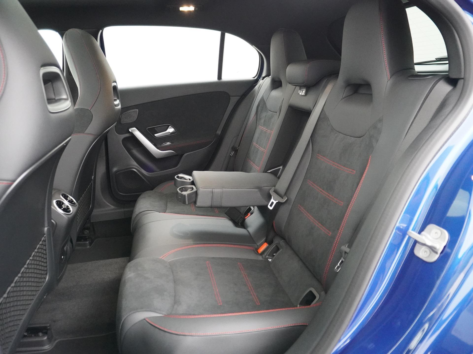 Mercedes-Benz A-klasse 180 Star Edition AMG Line 22