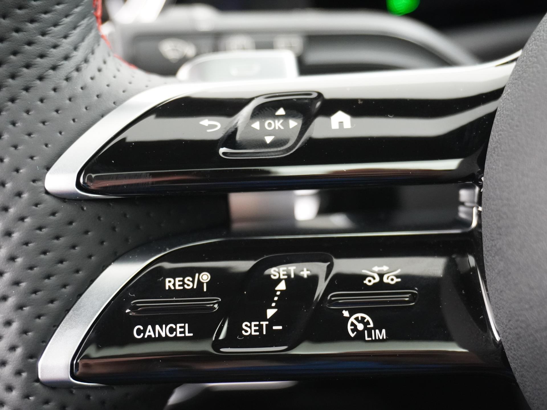 Mercedes-Benz A-klasse 180 Star Edition AMG Line 28