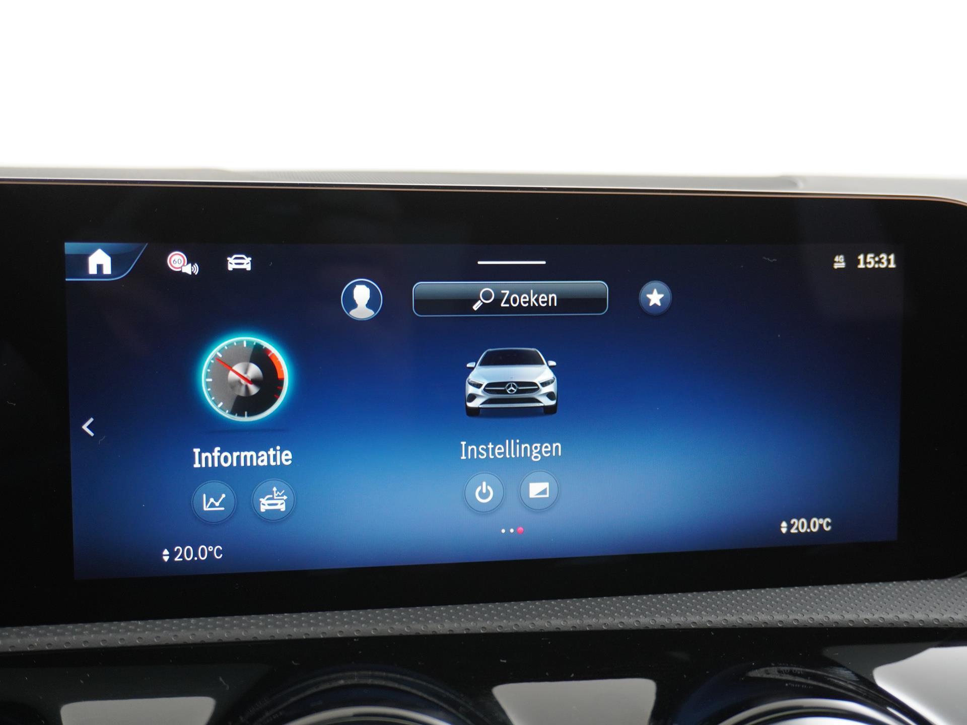 Mercedes-Benz A-klasse 180 Star Edition AMG Line 33