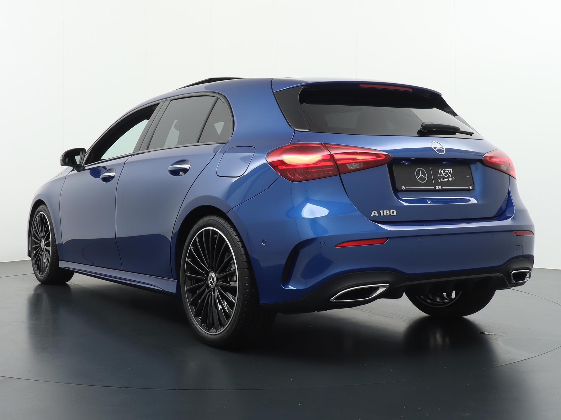 Mercedes-Benz A-klasse 180 Star Edition AMG Line 4