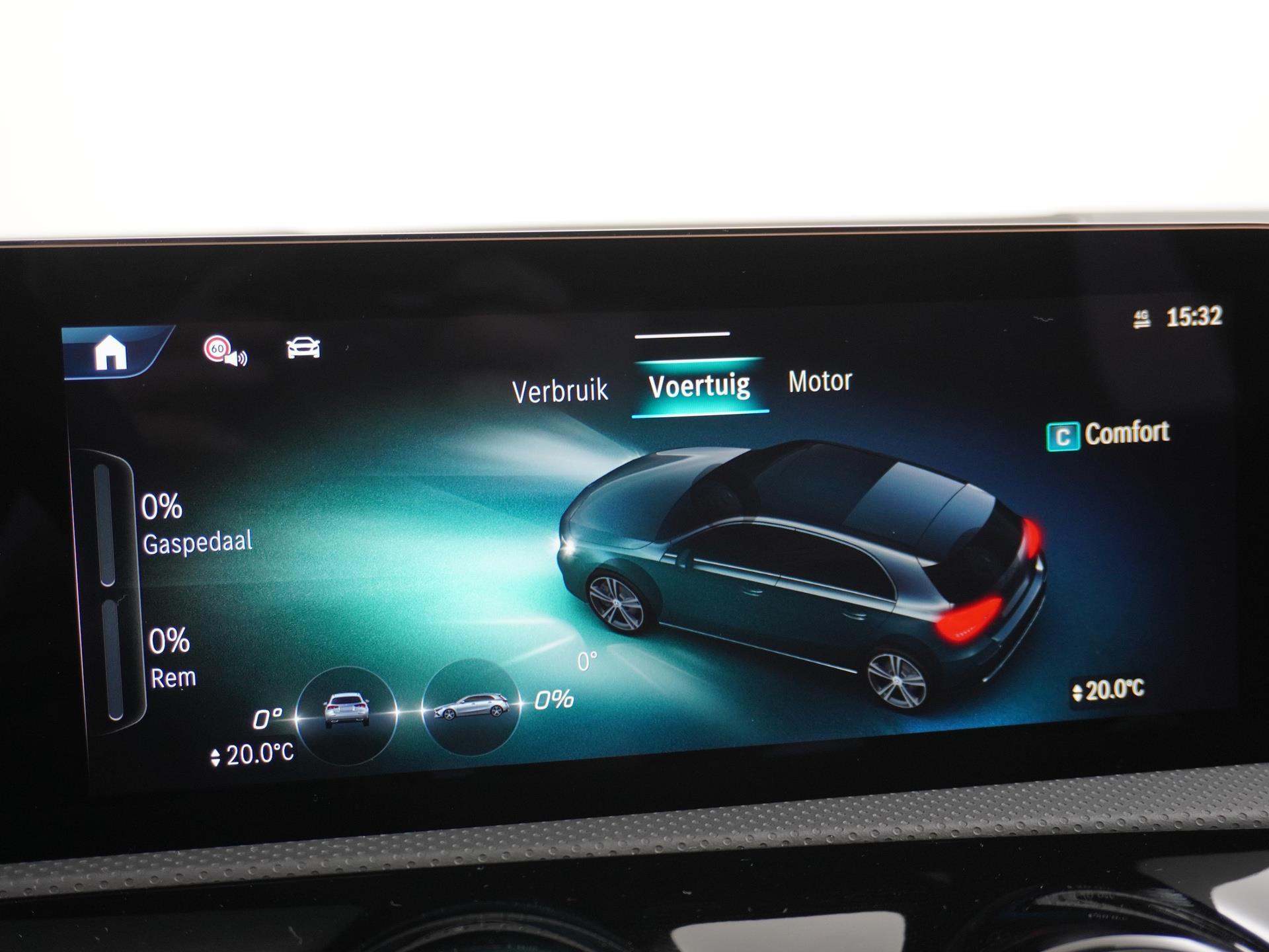 Mercedes-Benz A-klasse 180 Star Edition AMG Line 40