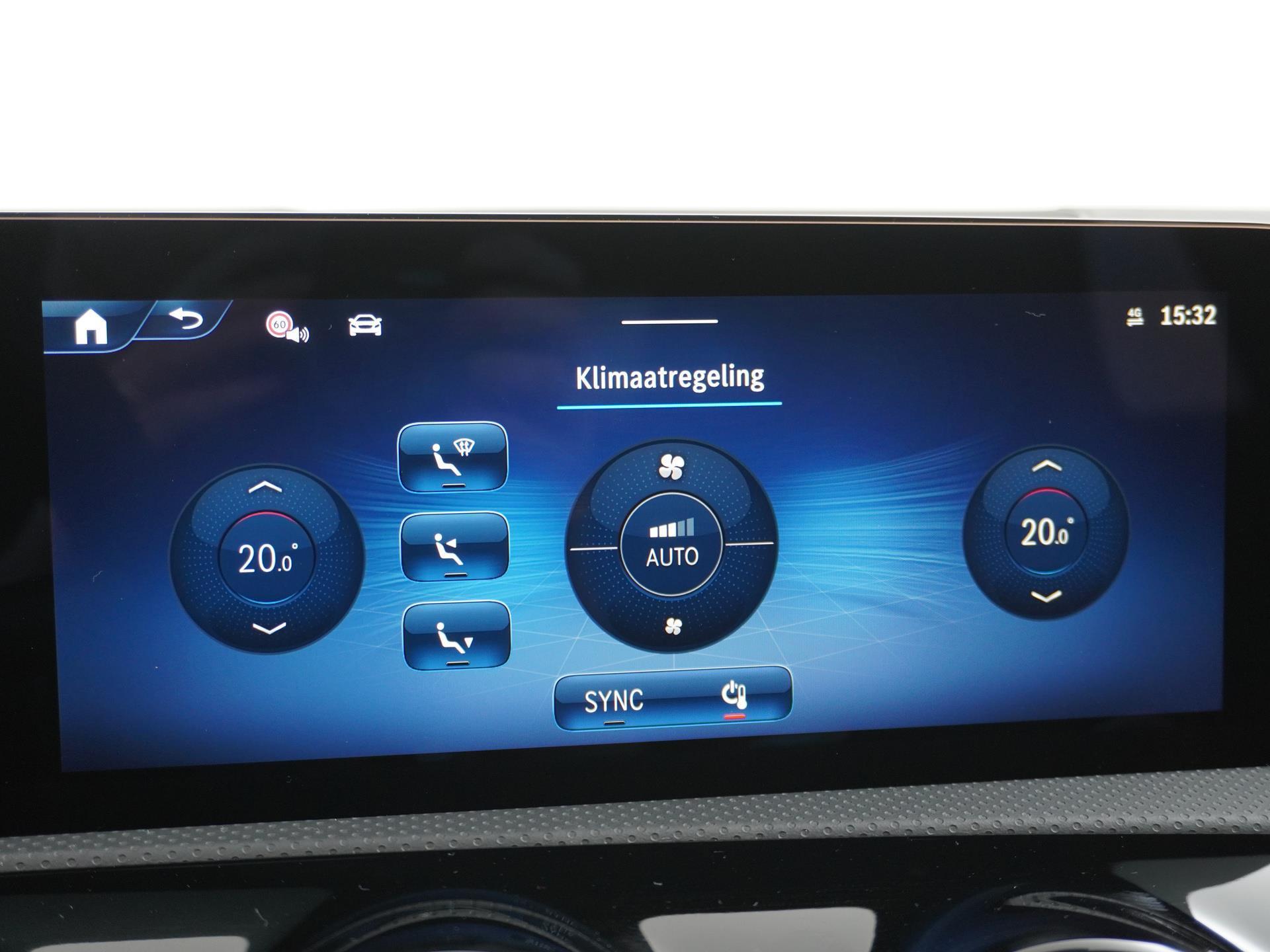 Mercedes-Benz A-klasse 180 Star Edition AMG Line 44