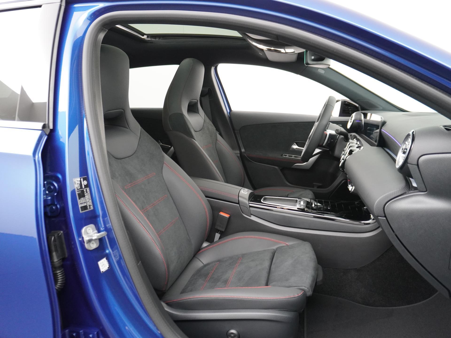 Mercedes-Benz A-klasse 180 Star Edition AMG Line 50